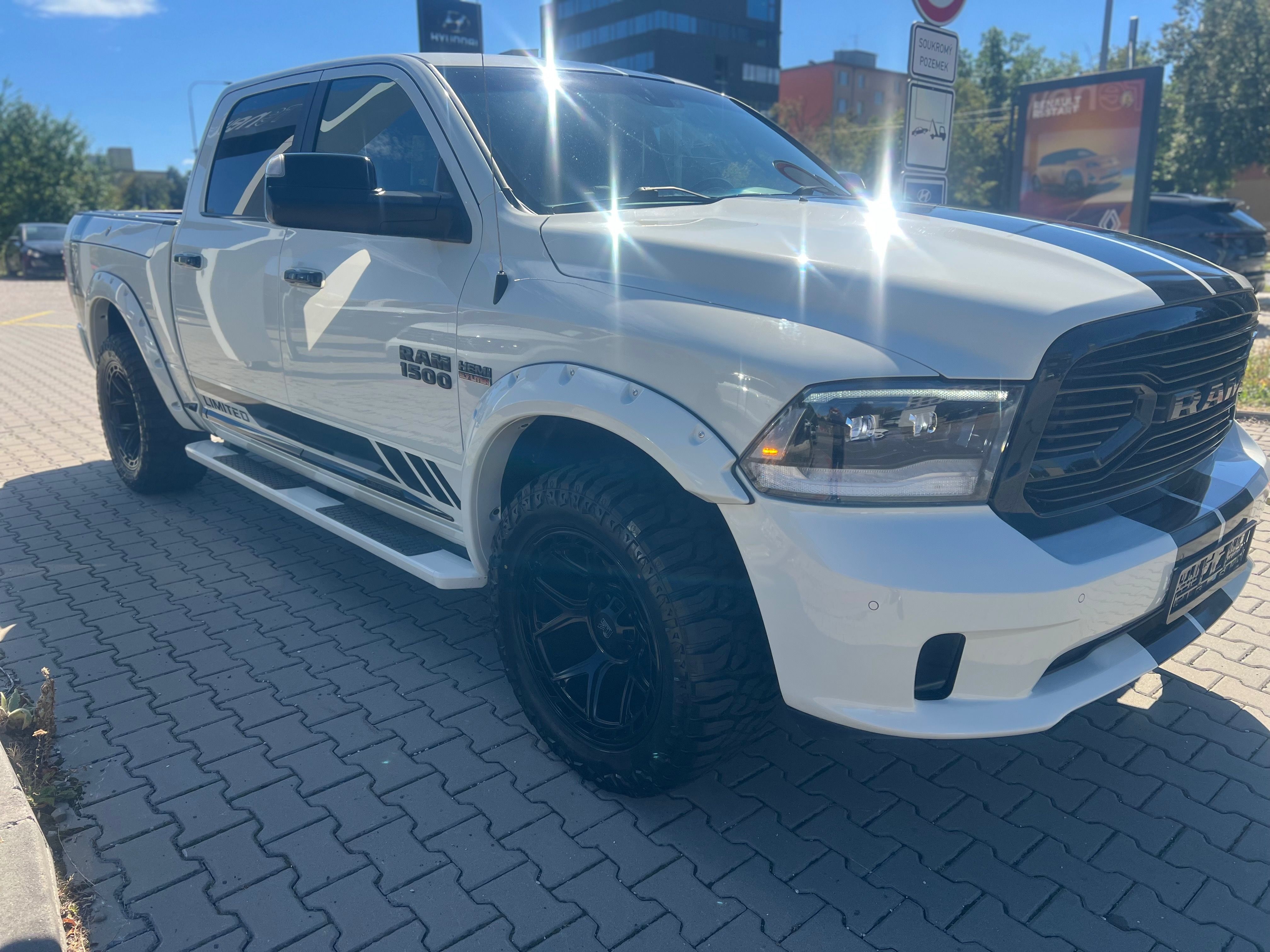 Dodge Ram, Dodge Ram,  DODGE RAM 4x4 HEMI - fotka 3
