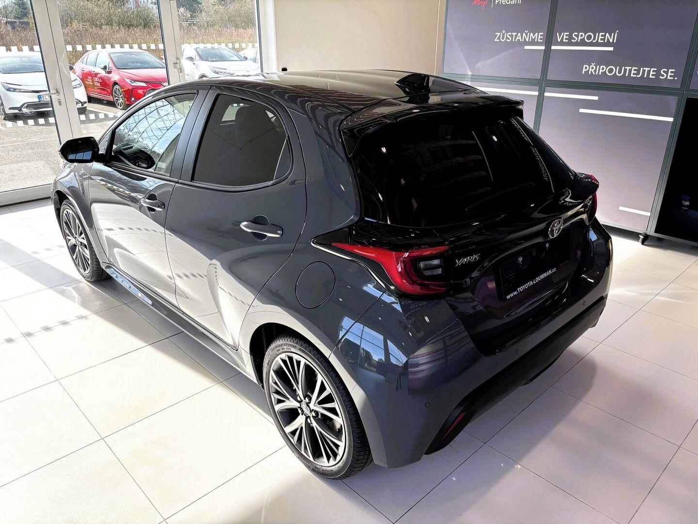 Toyota Yaris, 1,5   Style HEV 116 CVT - fotka 5