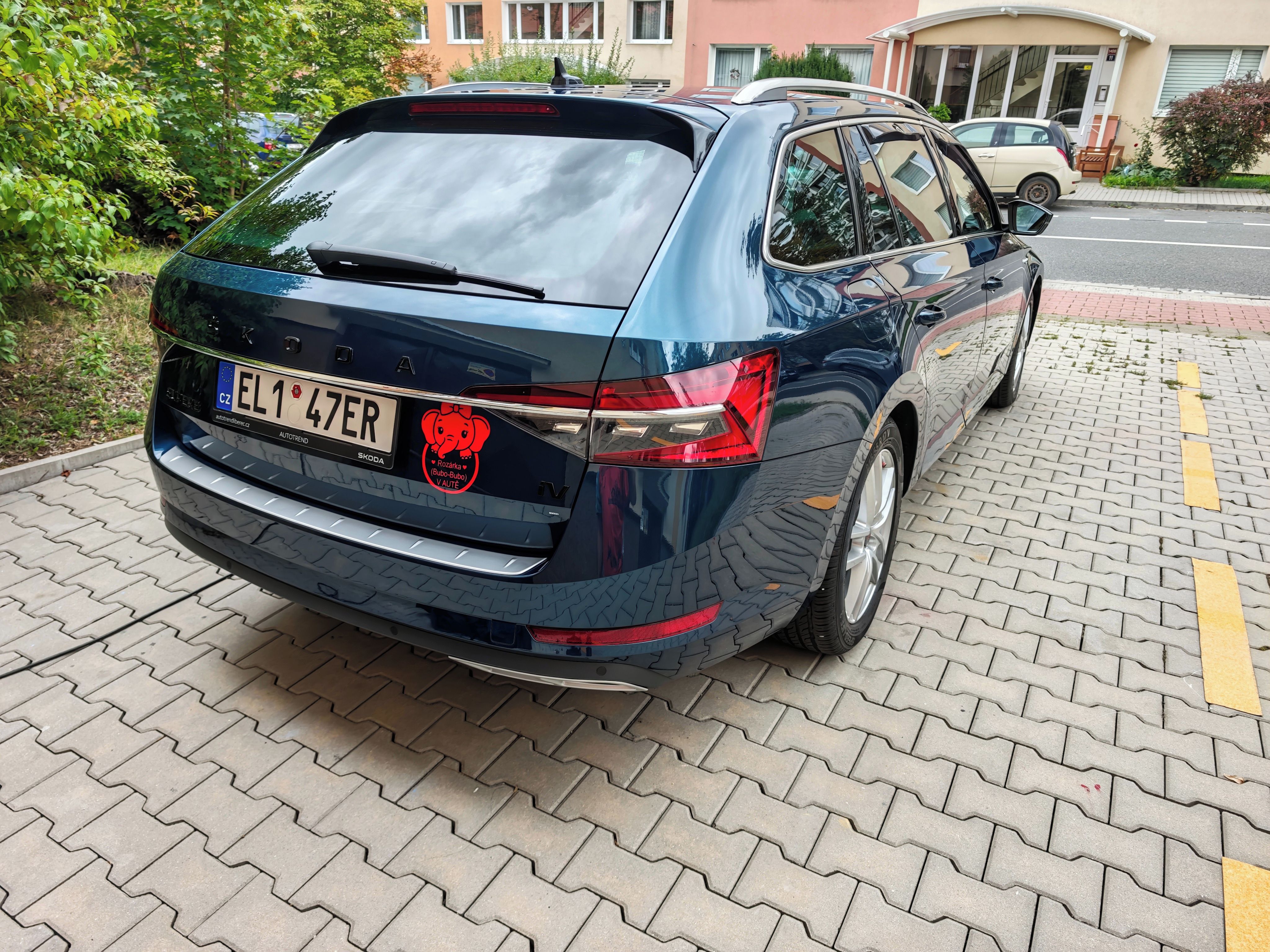Škoda Superb, 1.4 IV 160KW STYLE PLUS TOP!!! - fotka 4