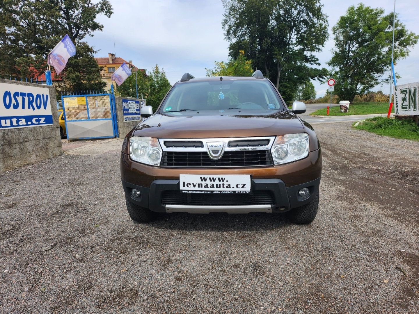 Dacia Duster, 1.6 benzín - fotka 2
