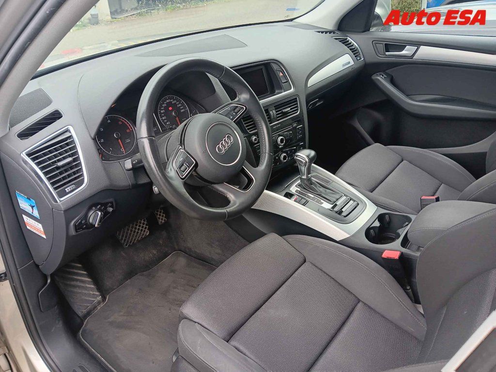Audi Q5, 2.0TDi,1.maj,ČR - fotka 3