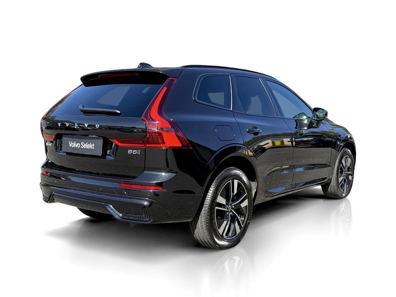 Volvo XC60, B5 AWD PLUS DARK // REZERVACE - fotka 5