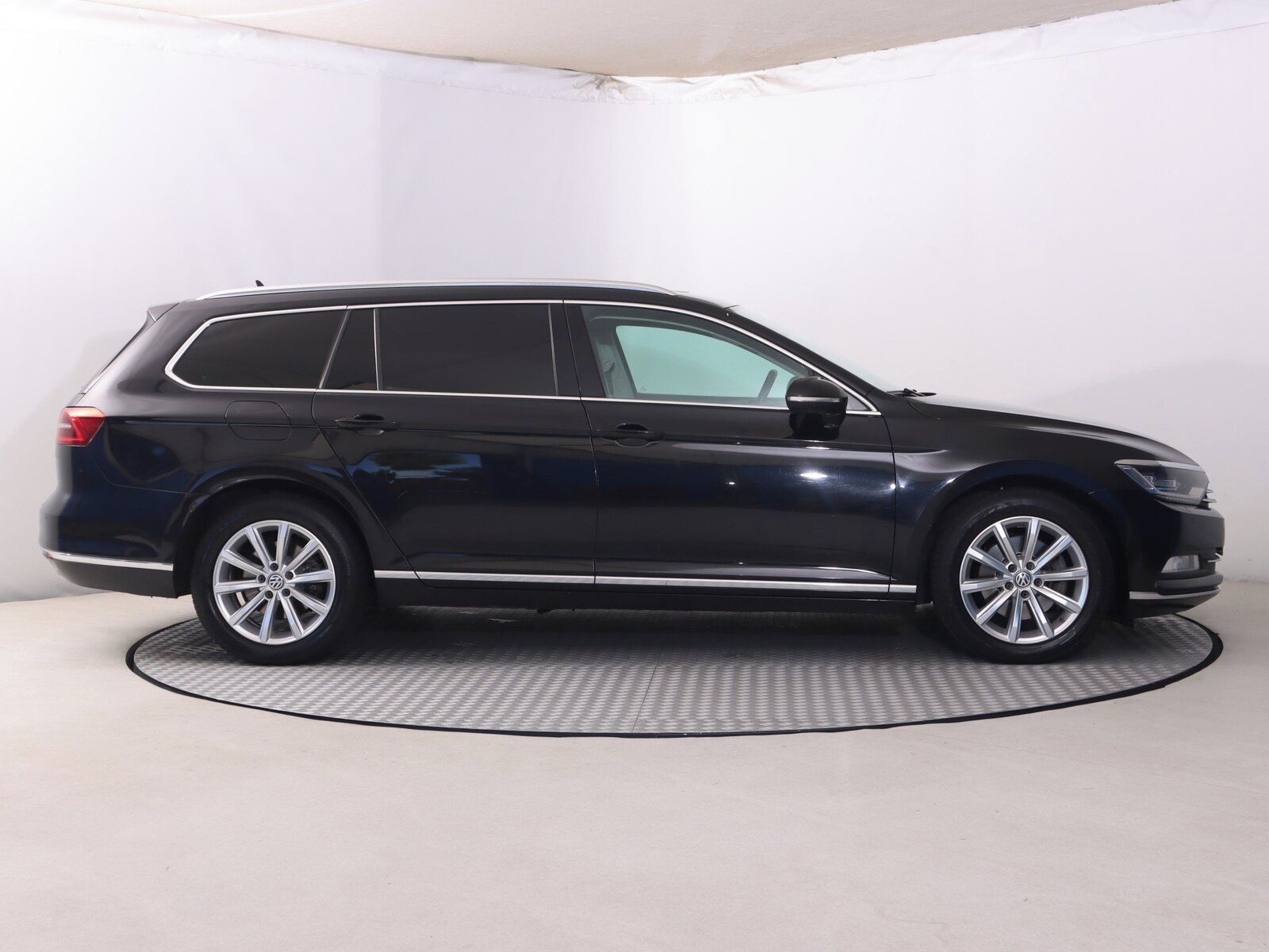 Volkswagen Passat, 2.0 TDI, Automat - fotka 6