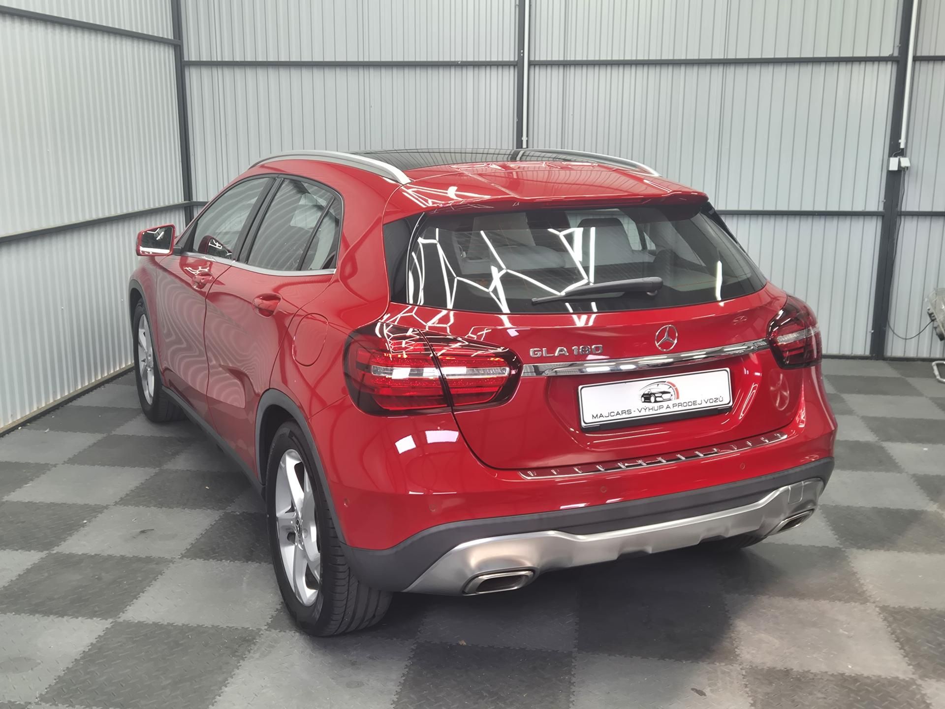 Mercedes-Benz GLA - fotka 6