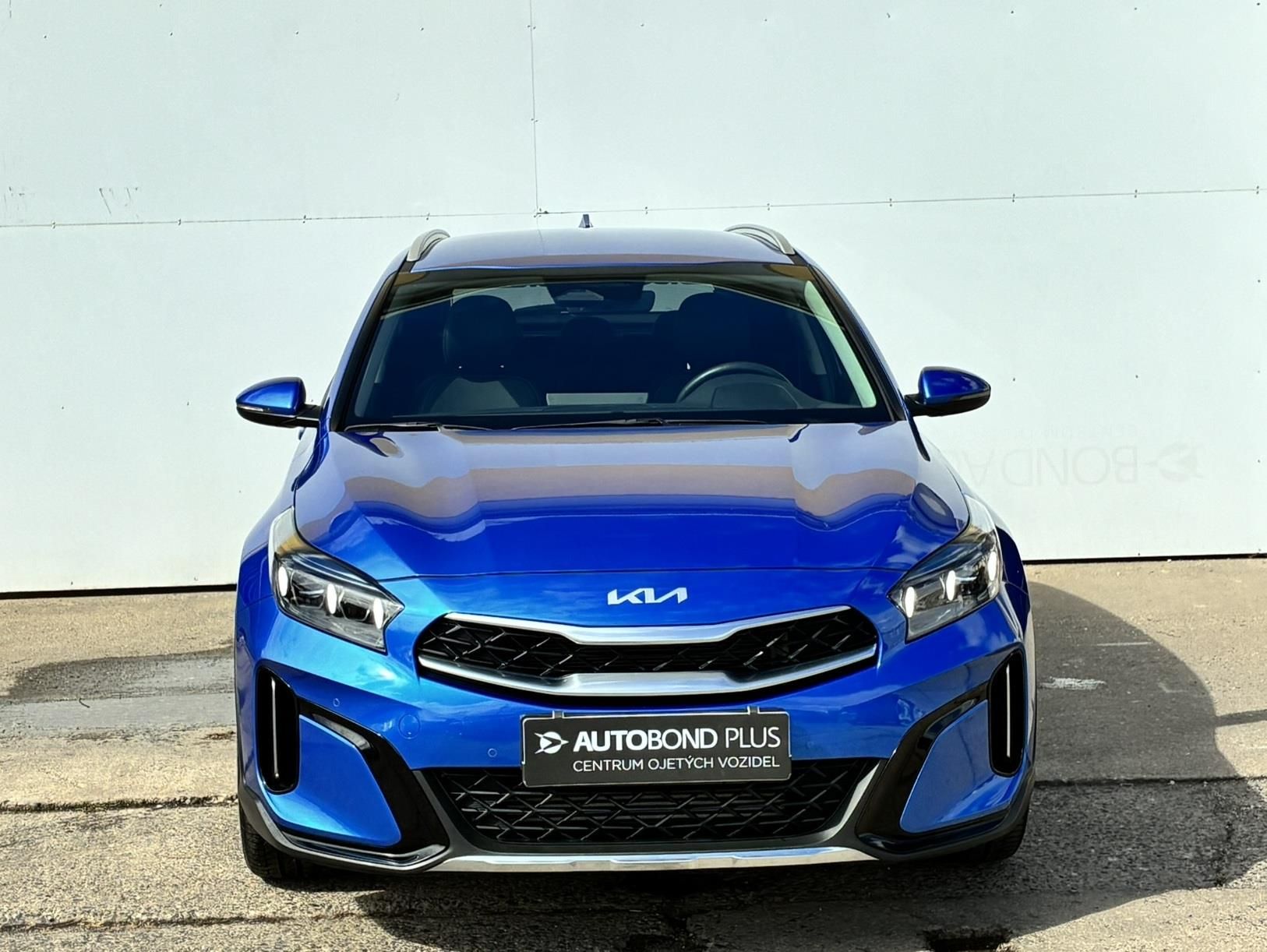 Kia XCee´d, 1.5 T-GDI 103kW TOP - fotka 4