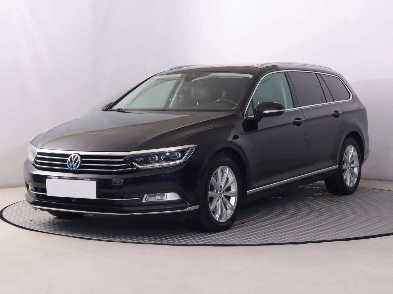 Volkswagen Passat, 2.0 TDI, Automat - fotka 2