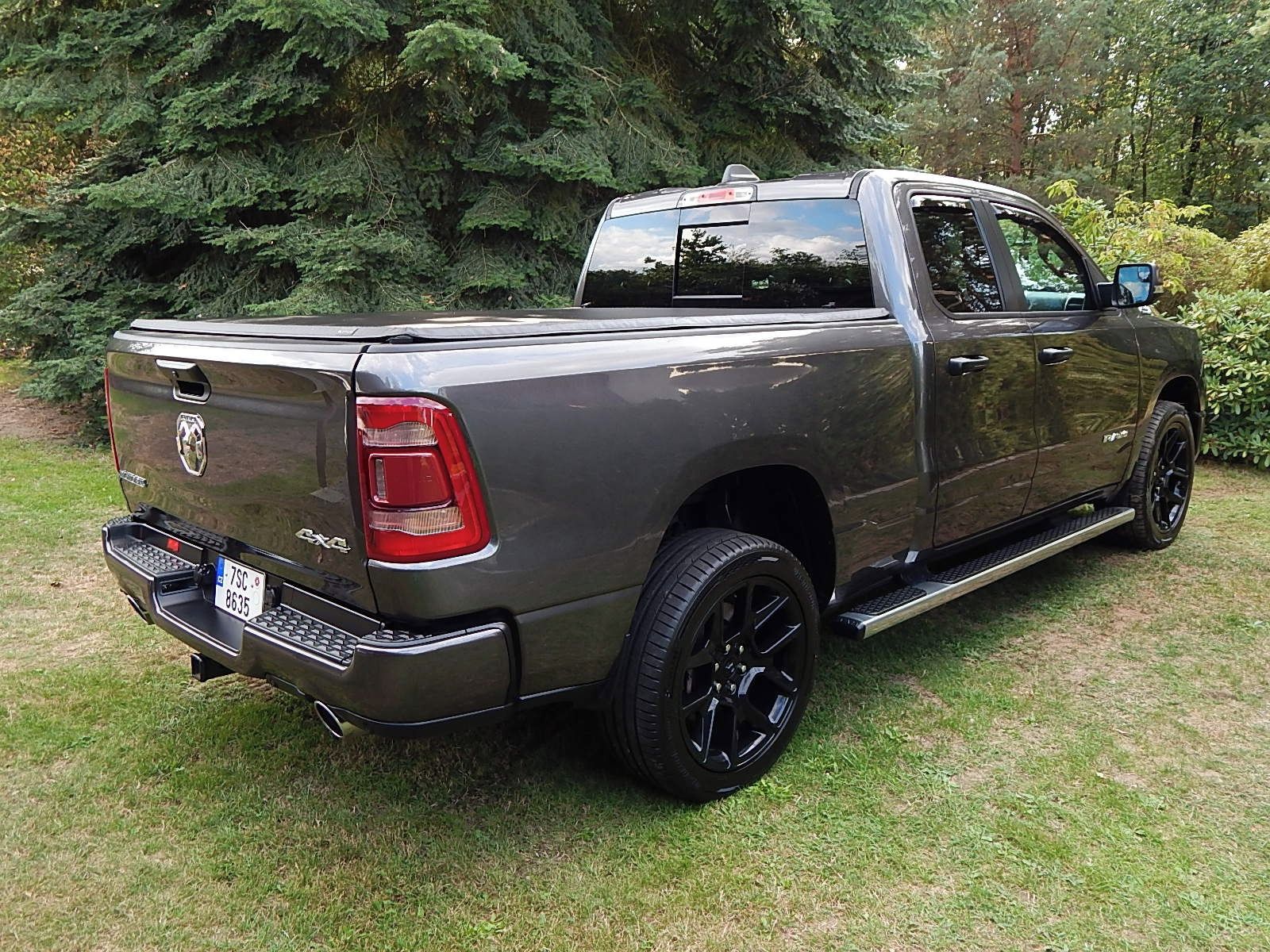Dodge Ram, 5.7 V8-6'4" KORBA-6MÍST-40TKM - fotka 5