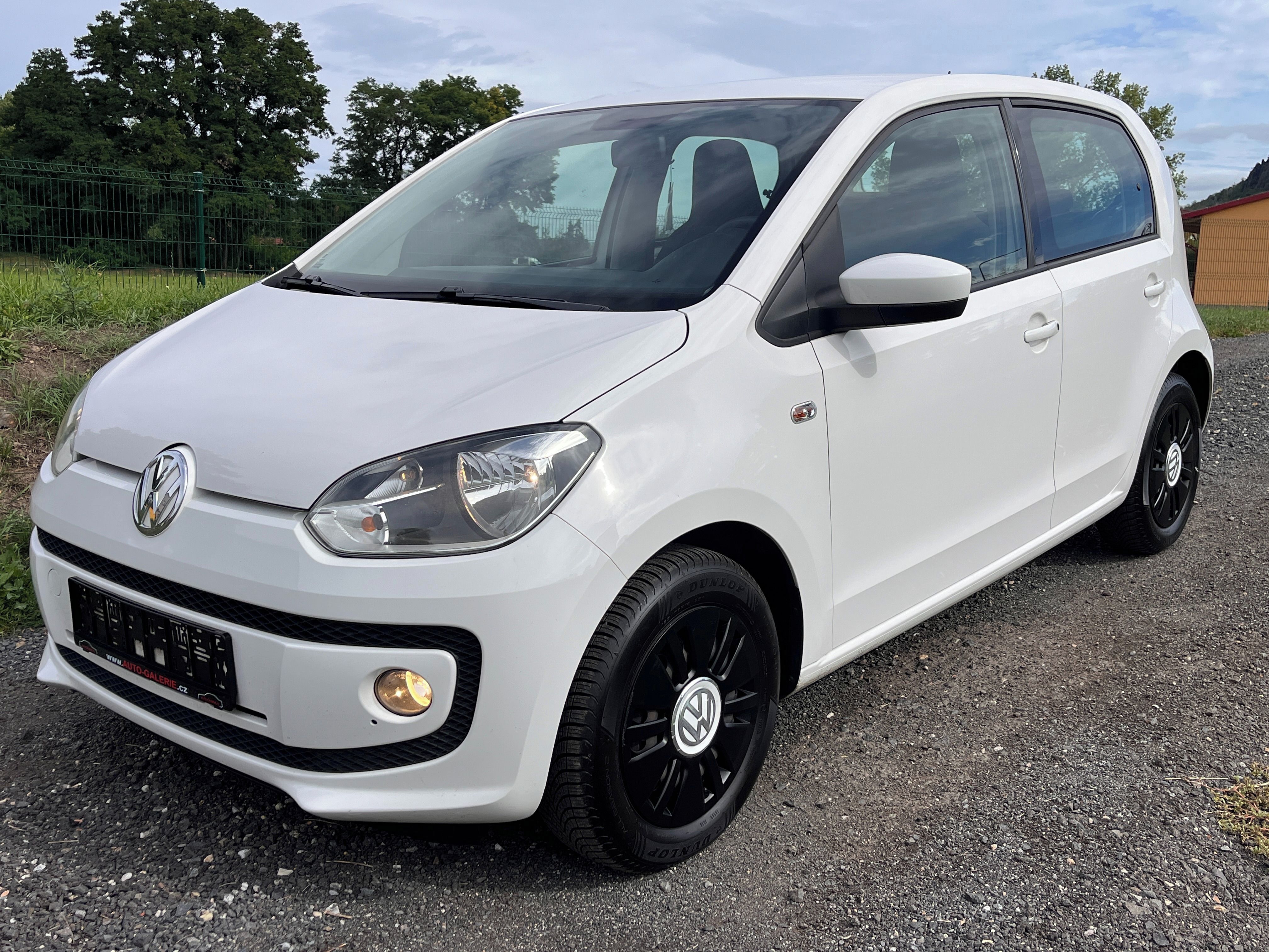 Volkswagen Up!, 5DV, VÝHŘEVY, KLIMA, SERVIS!