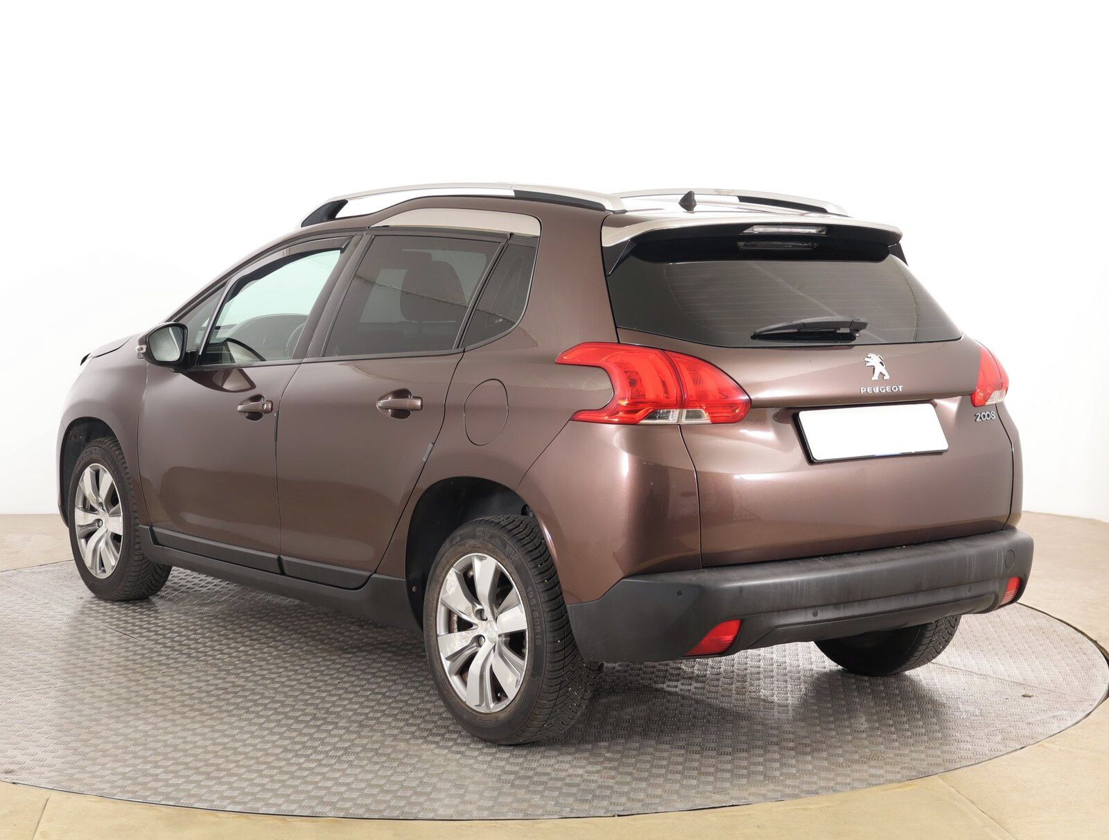 Peugeot 2008, 1.6 VTi - fotka 4