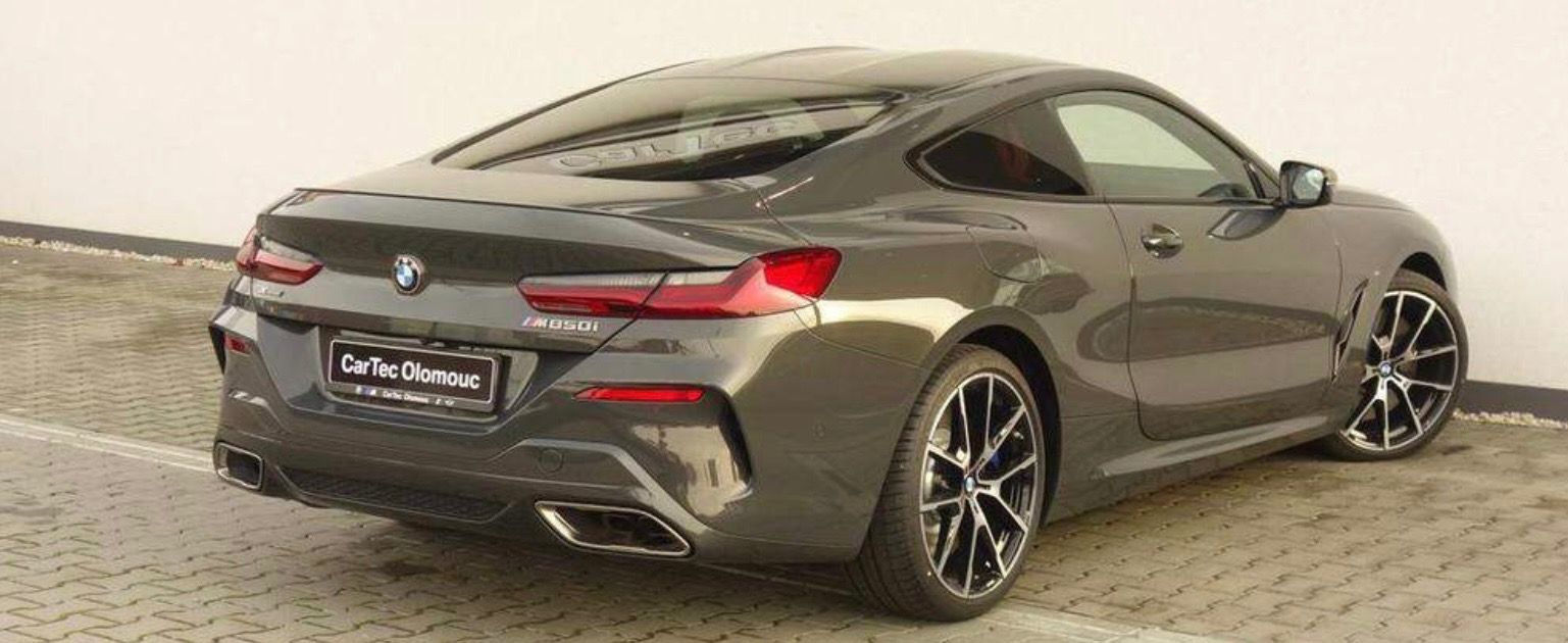 BMW Řada 8, BMW 850i - fotka 3