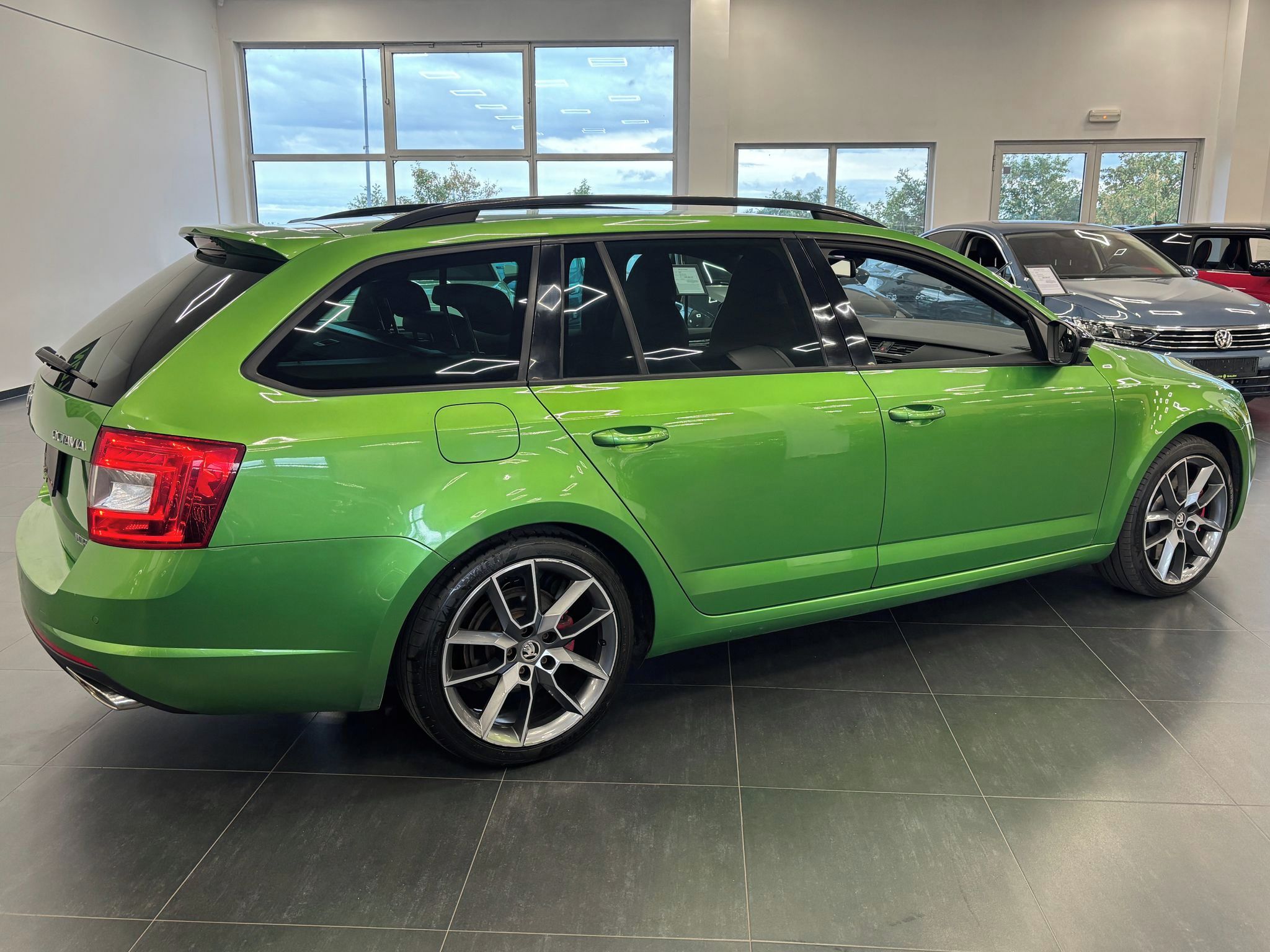 Škoda Octavia, RS 2.0 TDI 135kW, Rallye-Green - fotka 4