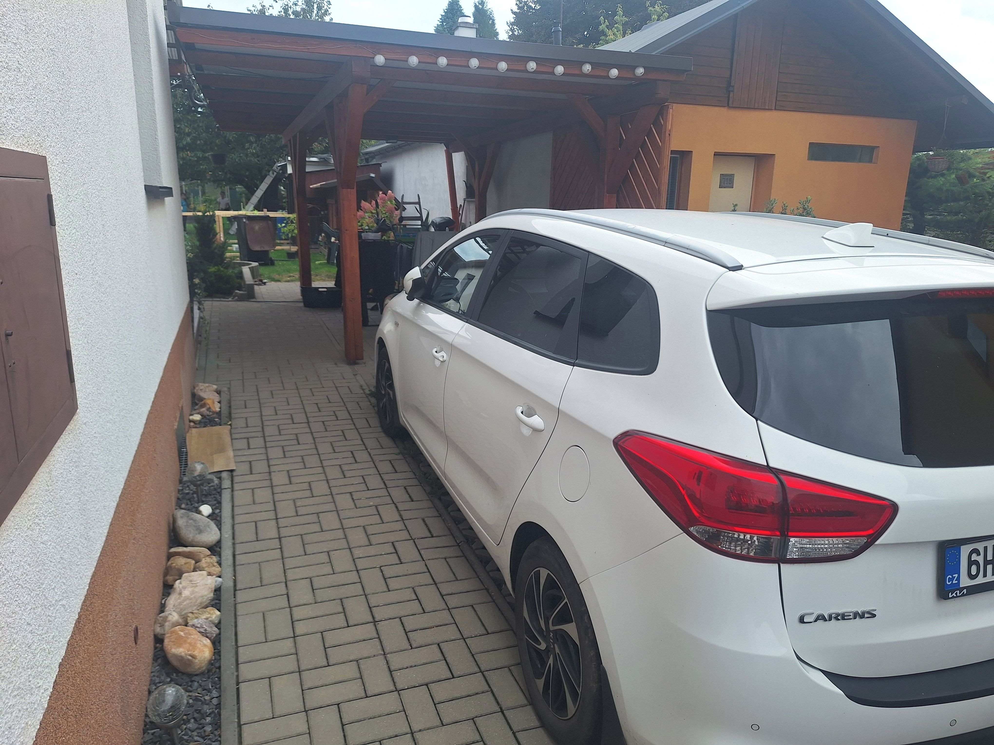Kia Carens, KIA CARENS 7mist - fotka 5