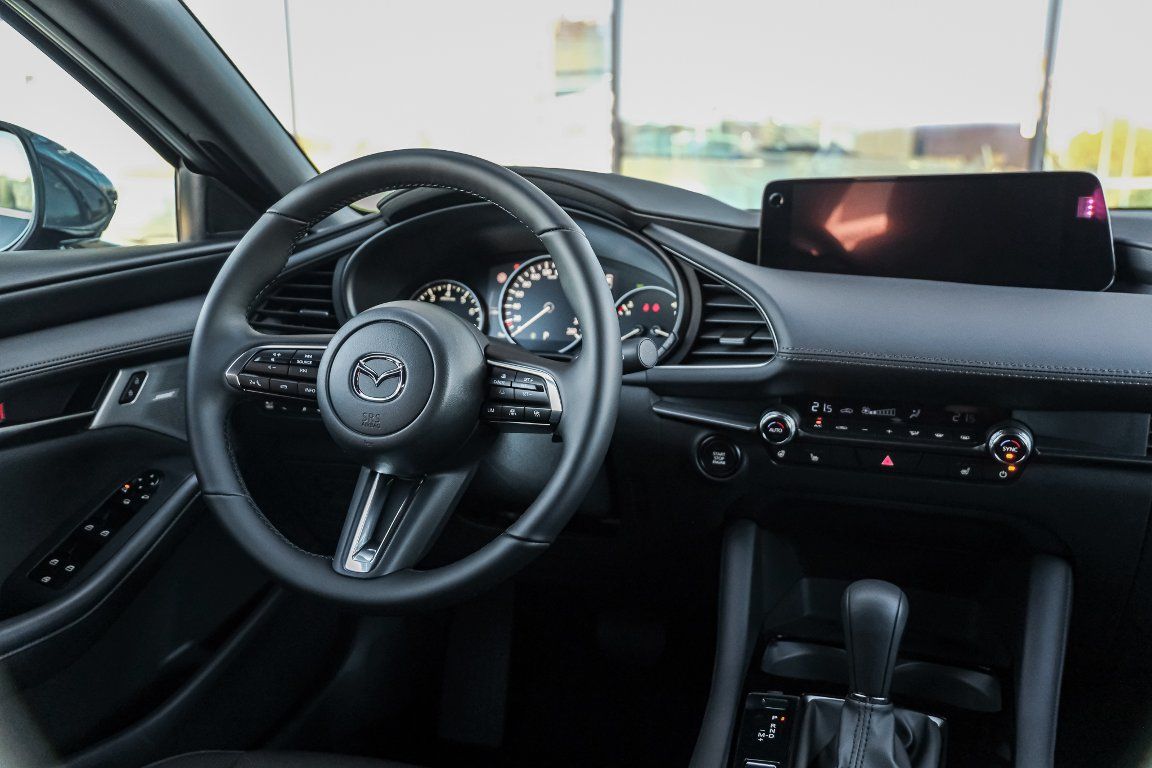 Mazda 3, 2.5L G140 6AT FWD Exclusive-Li - fotka 5