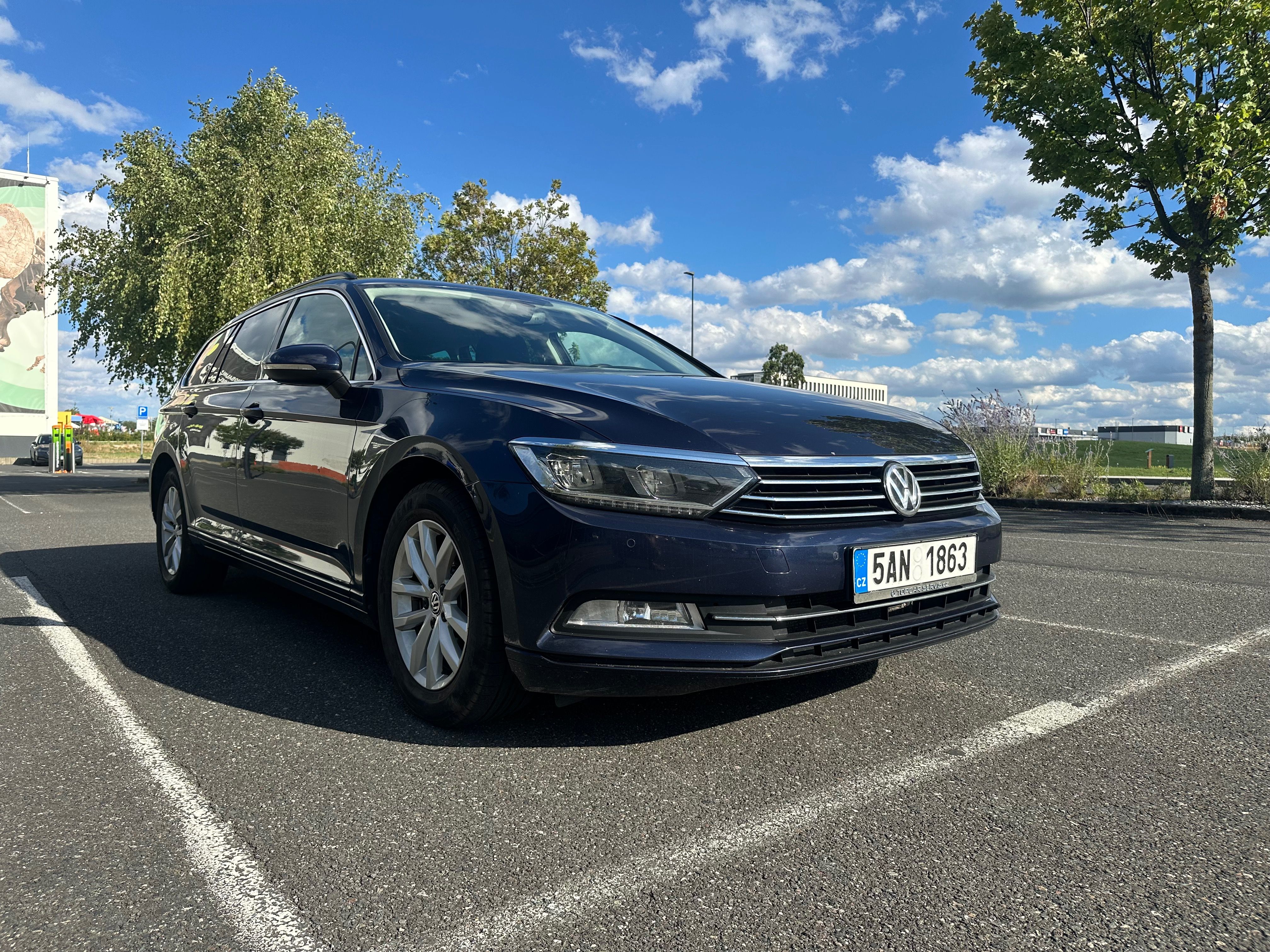 Volkswagen Passat, 2.0 TDI 110kW BMT Comfotline V - fotka 6