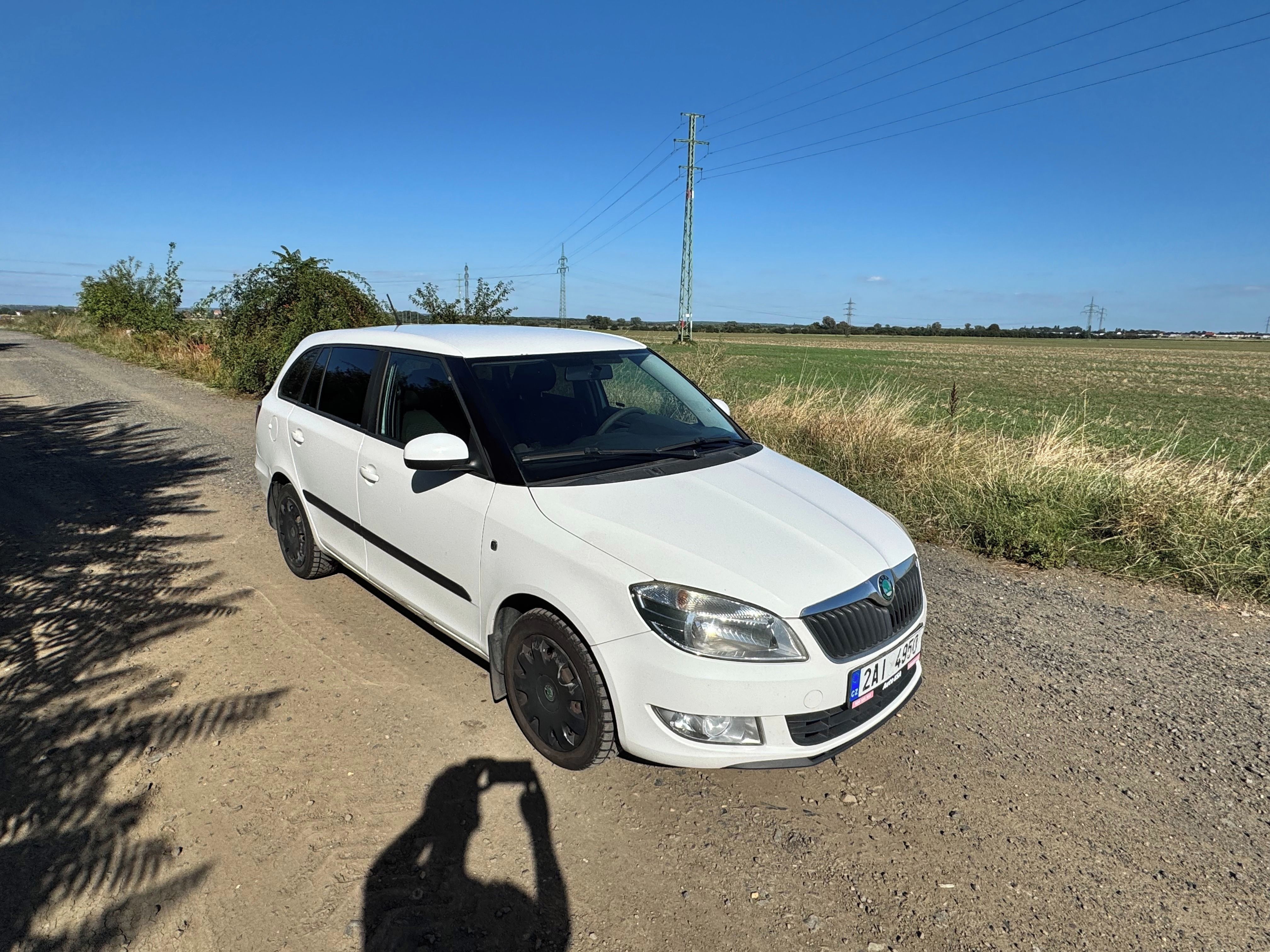 Škoda Fabia, 1,6 Kombi - fotka 6