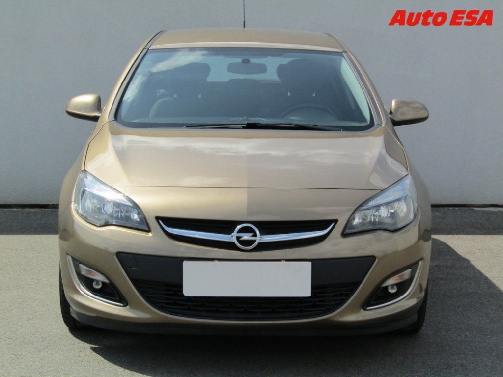Opel Astra, 1.6i,2.maj,ČR - fotka 2