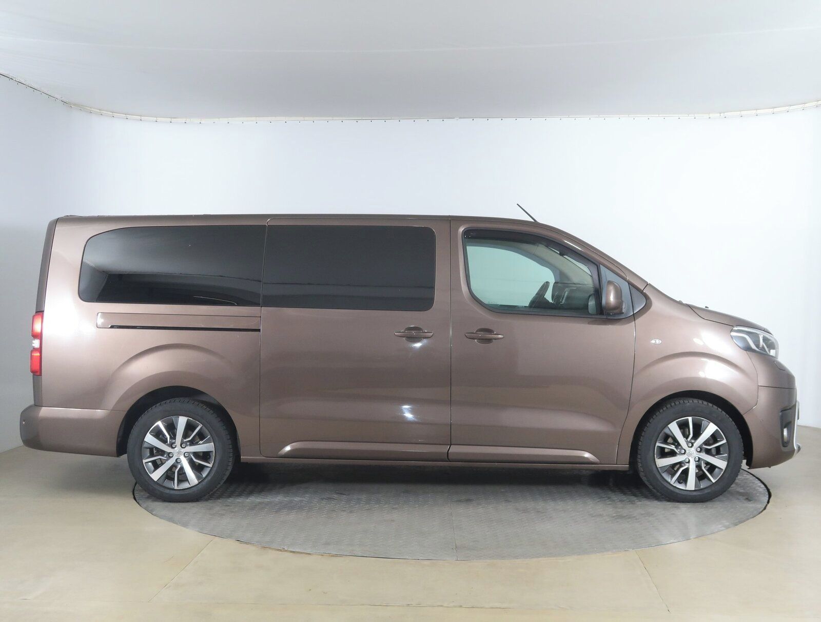 Toyota Proace Verso, 2.0 D-4D, Family - fotka 6
