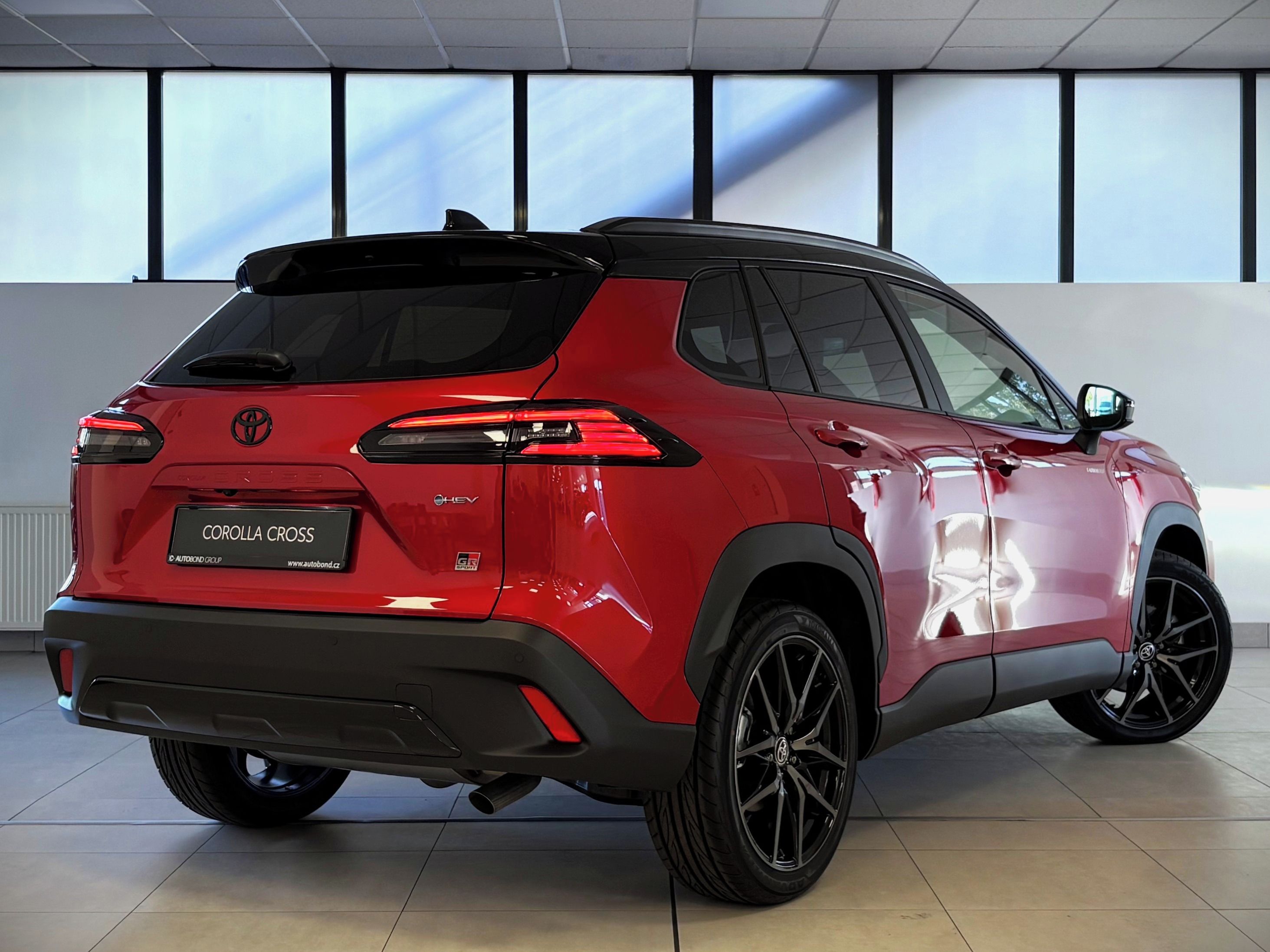 Toyota Corolla Cross, GR Sport, 2.0 e-CVT, 4x4 - fotka 5