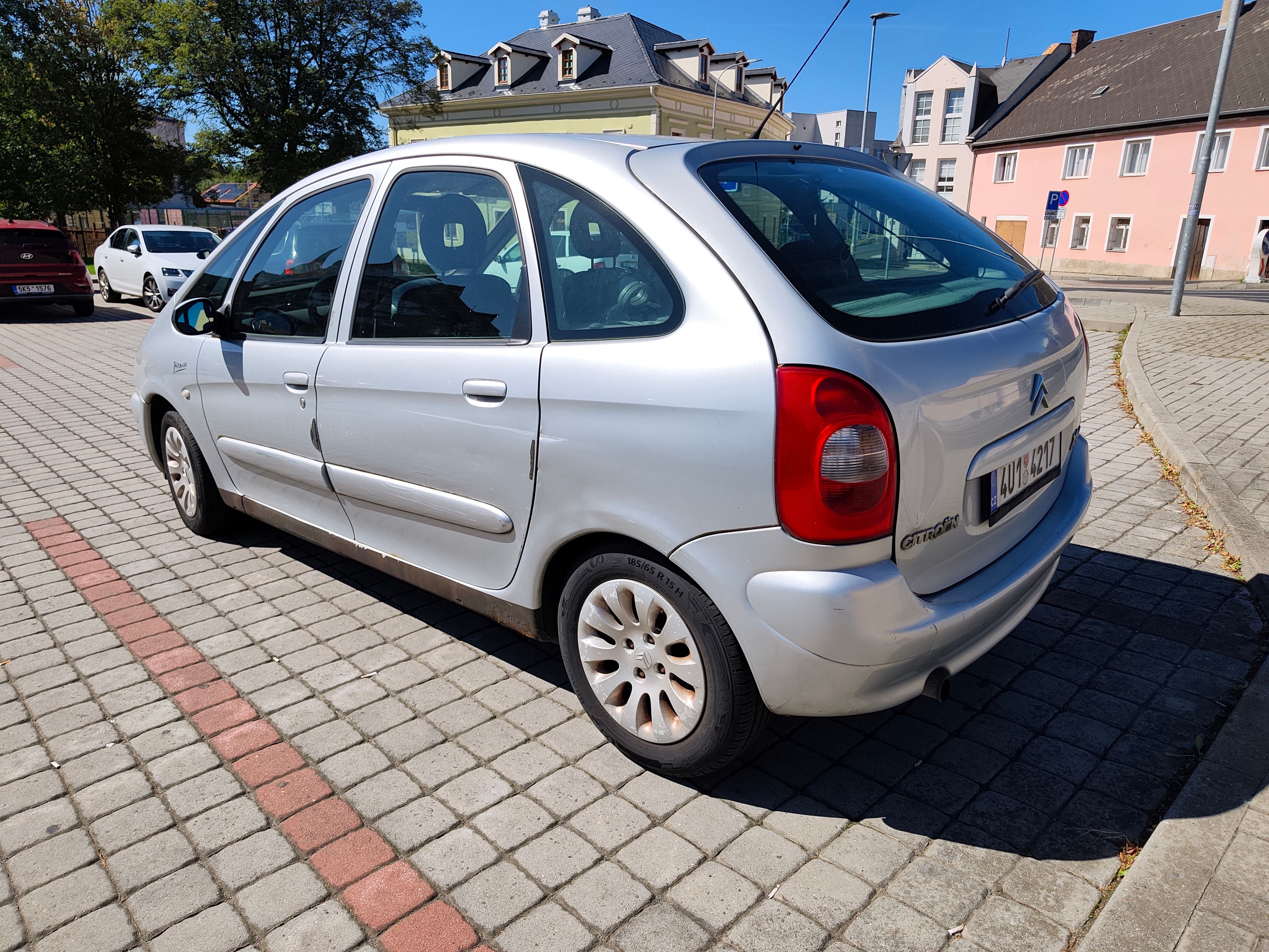 Citroën Xsara Picasso, Citroën Xsara Picasso 1.8i 16V - fotka 2