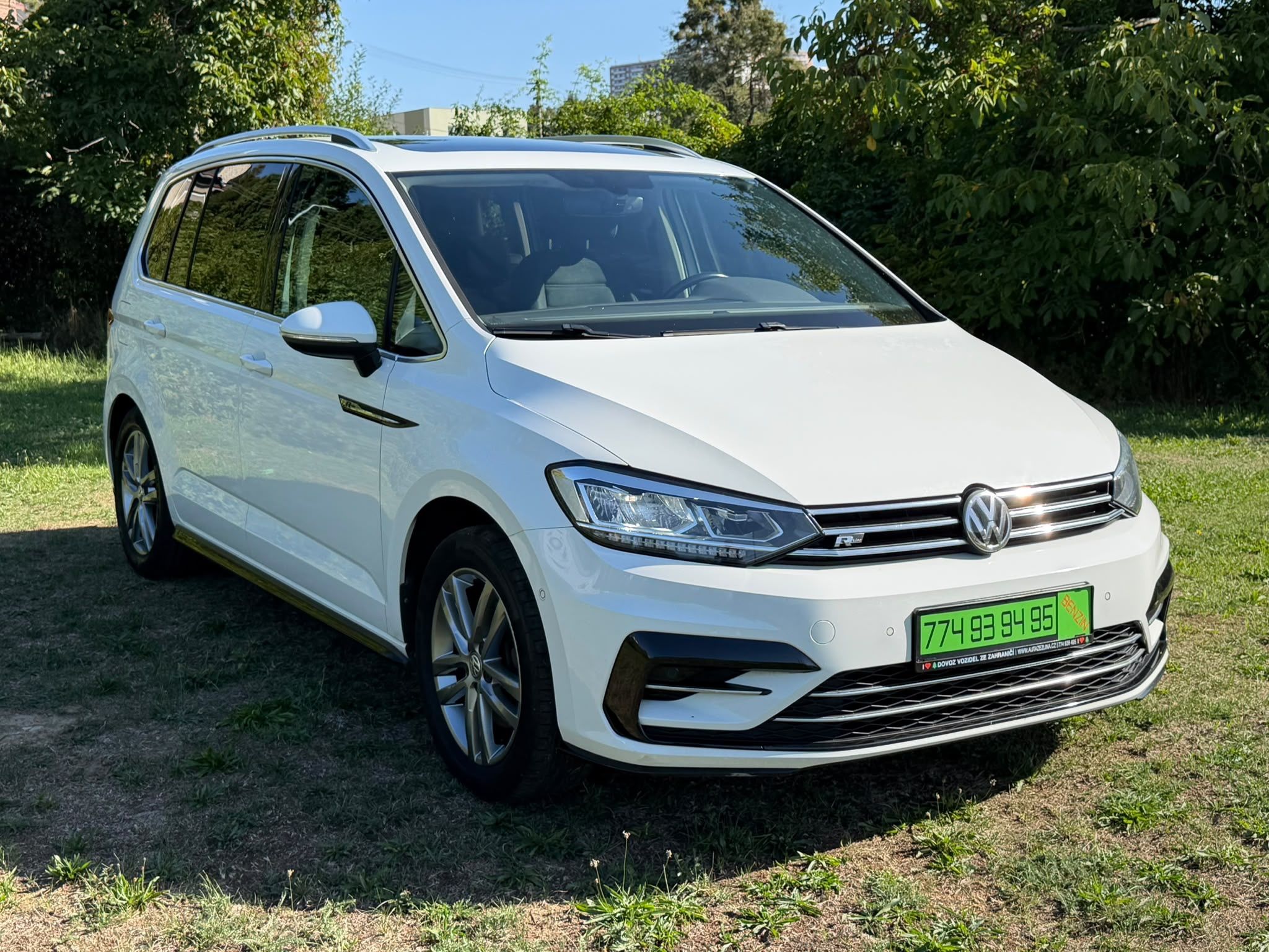 Volkswagen Touran, R-LINE 1,4 TSI - 7 MÍST, DSG - fotka 3