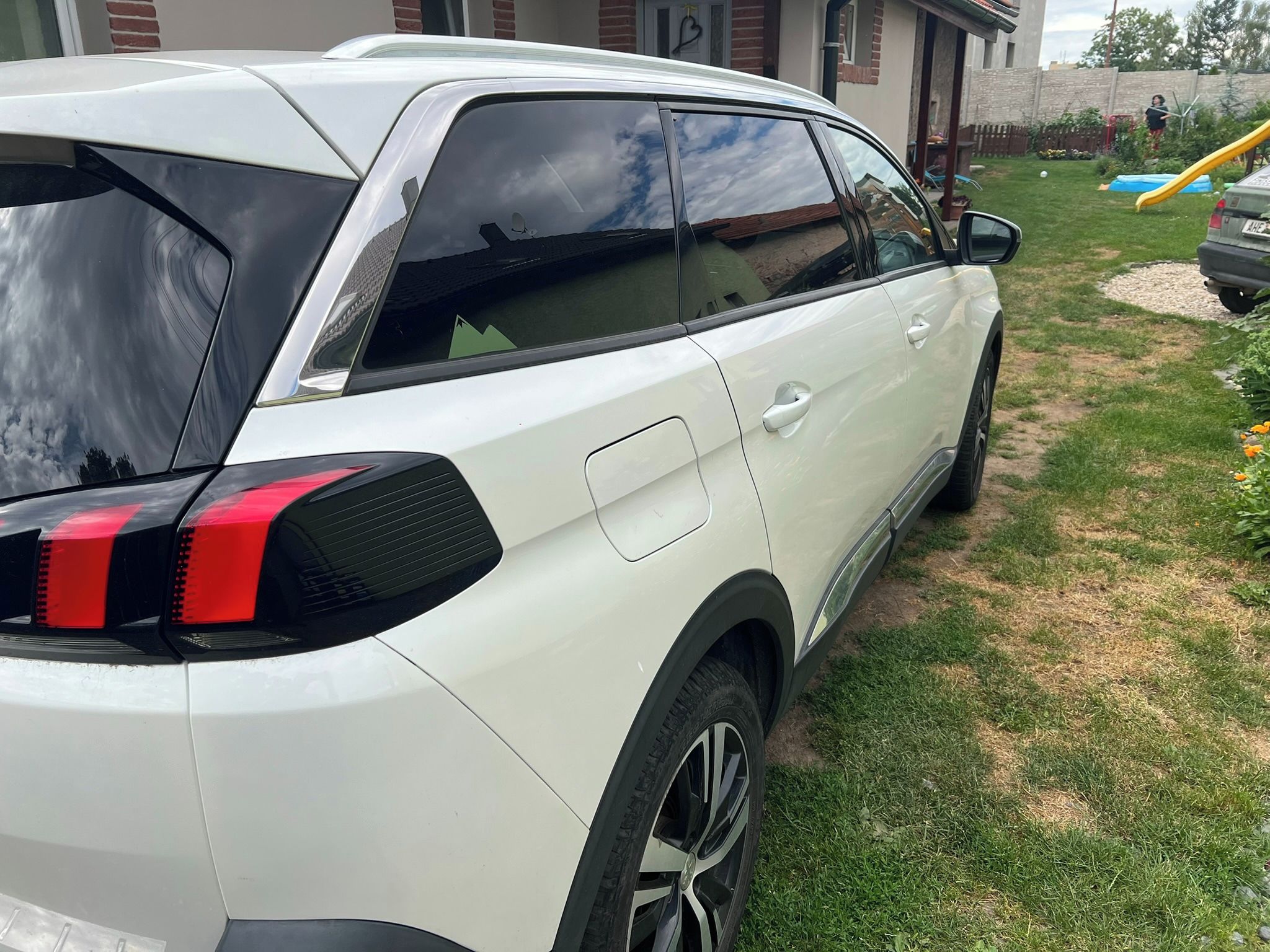 Peugeot 5008, 1.2 Puretech 96kW ALLURE - fotka 5
