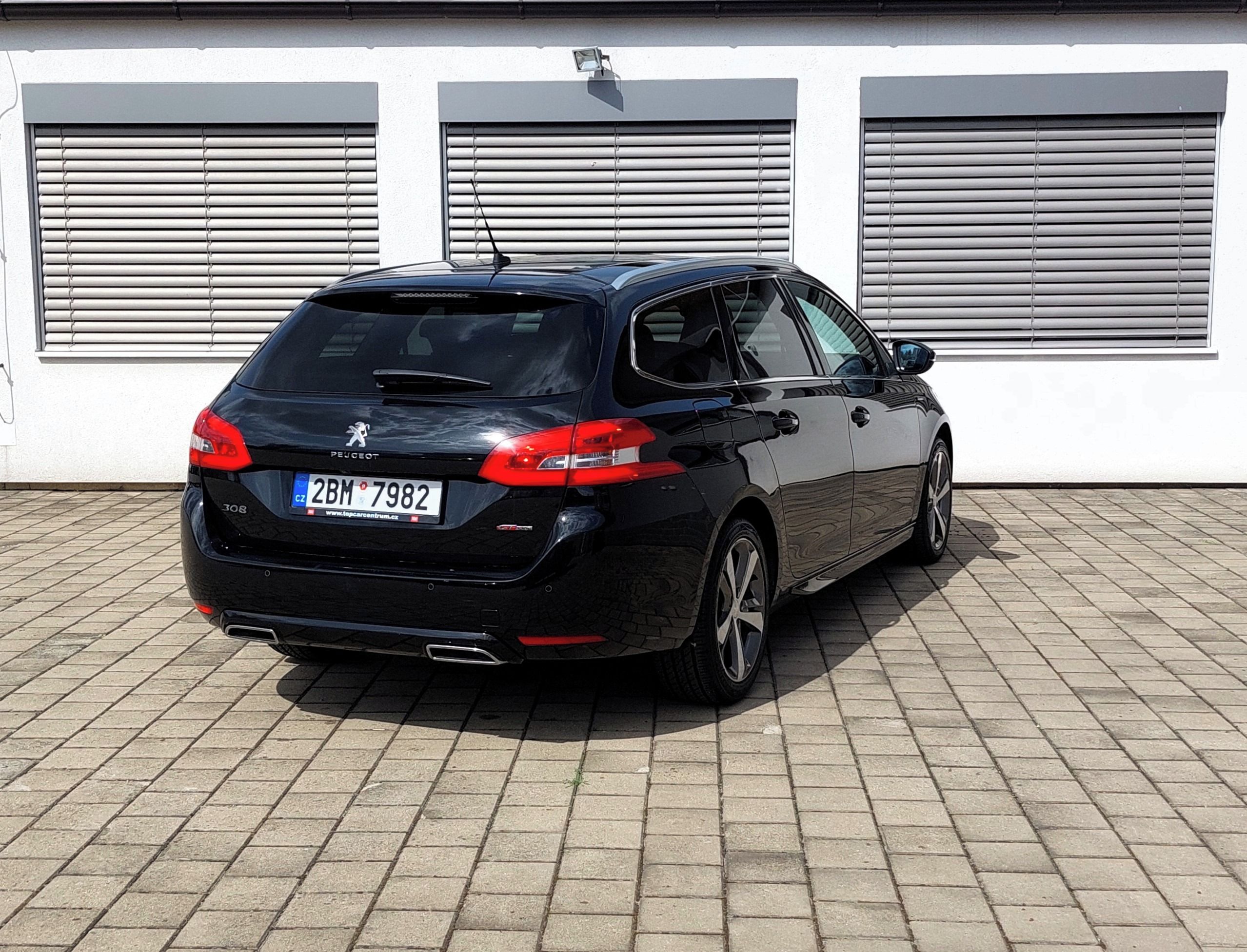 Peugeot 308, 1.5 diesel, 96 kW, automat - fotka 5