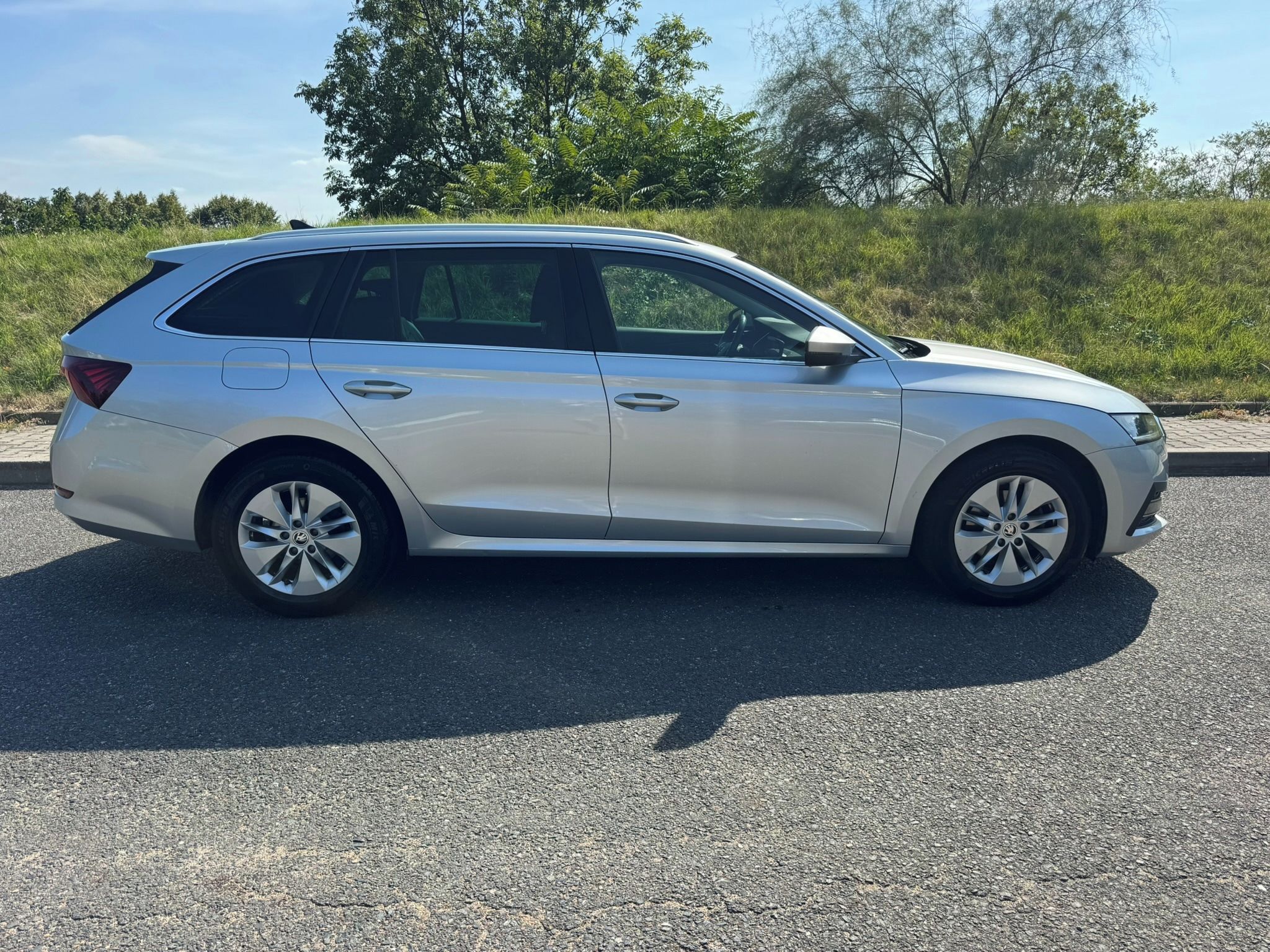 Škoda Octavia, 2.0TDI STYLE / DSG - fotka 6