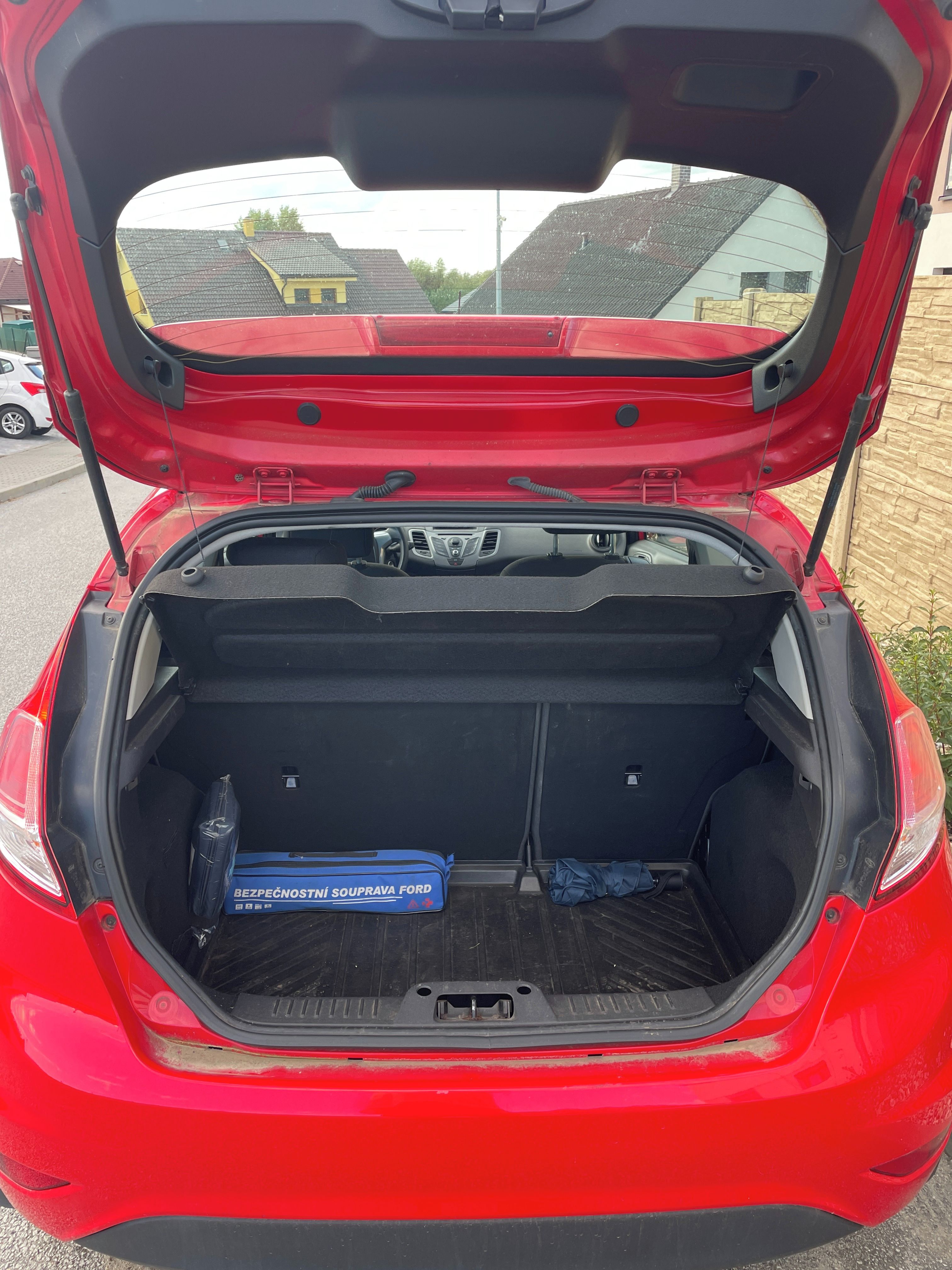 Ford Fiesta, Prodám Ford Fiesta 2013 - TOP - fotka 5