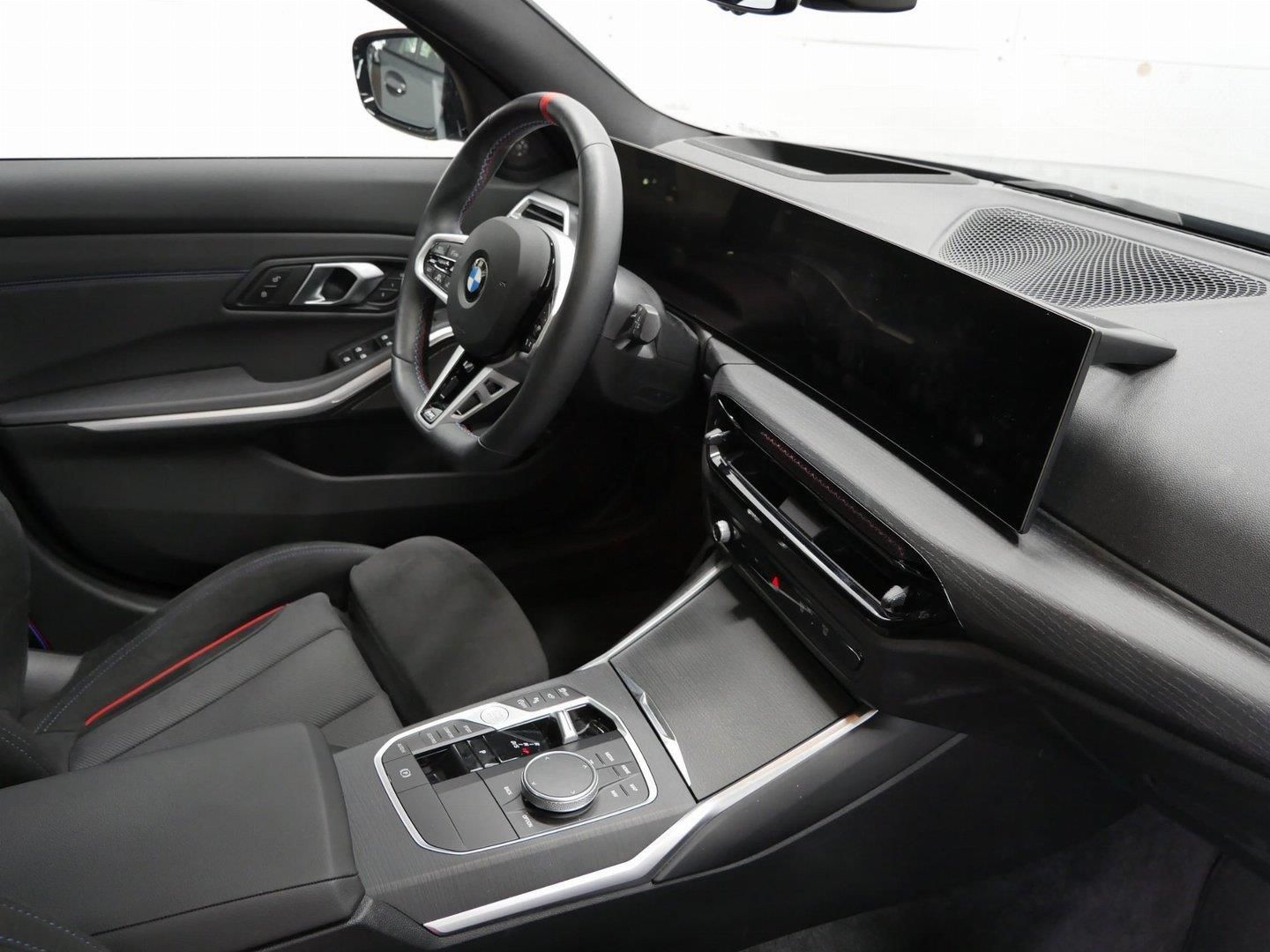 BMW Řada 3, M340i xDrive Touring M PRO - fotka 5