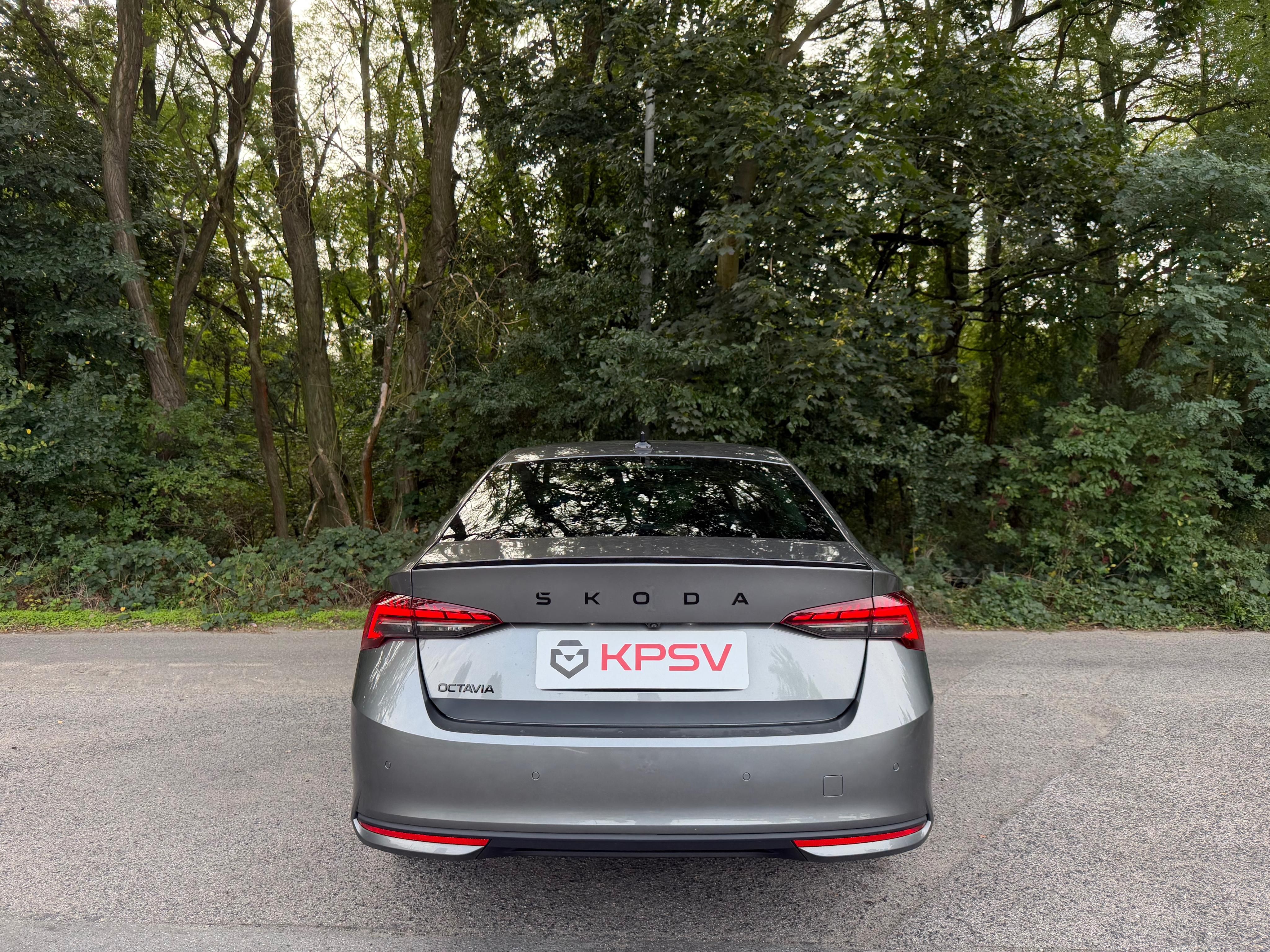 Škoda Octavia, Sportline 2.0 TDI / 110 kW - fotka 6