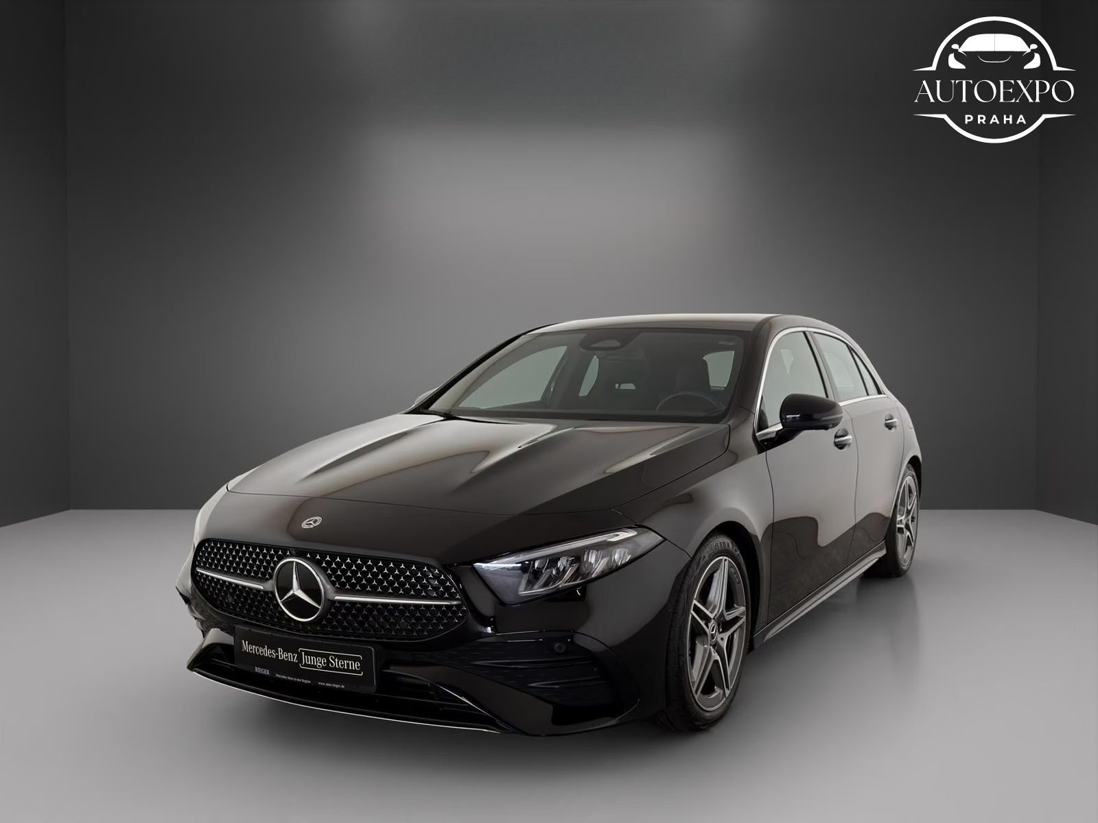 Mercedes-Benz Třídy A, 220d Edition AMG Line*TAŽNÉ - fotka 2