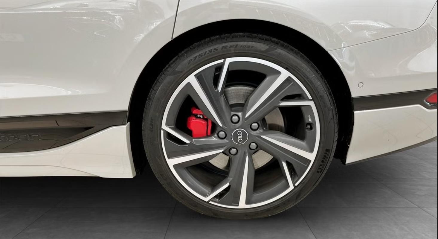 Audi A6 Avant, e-tron Q SoH 99% 360kam Pano - fotka 2