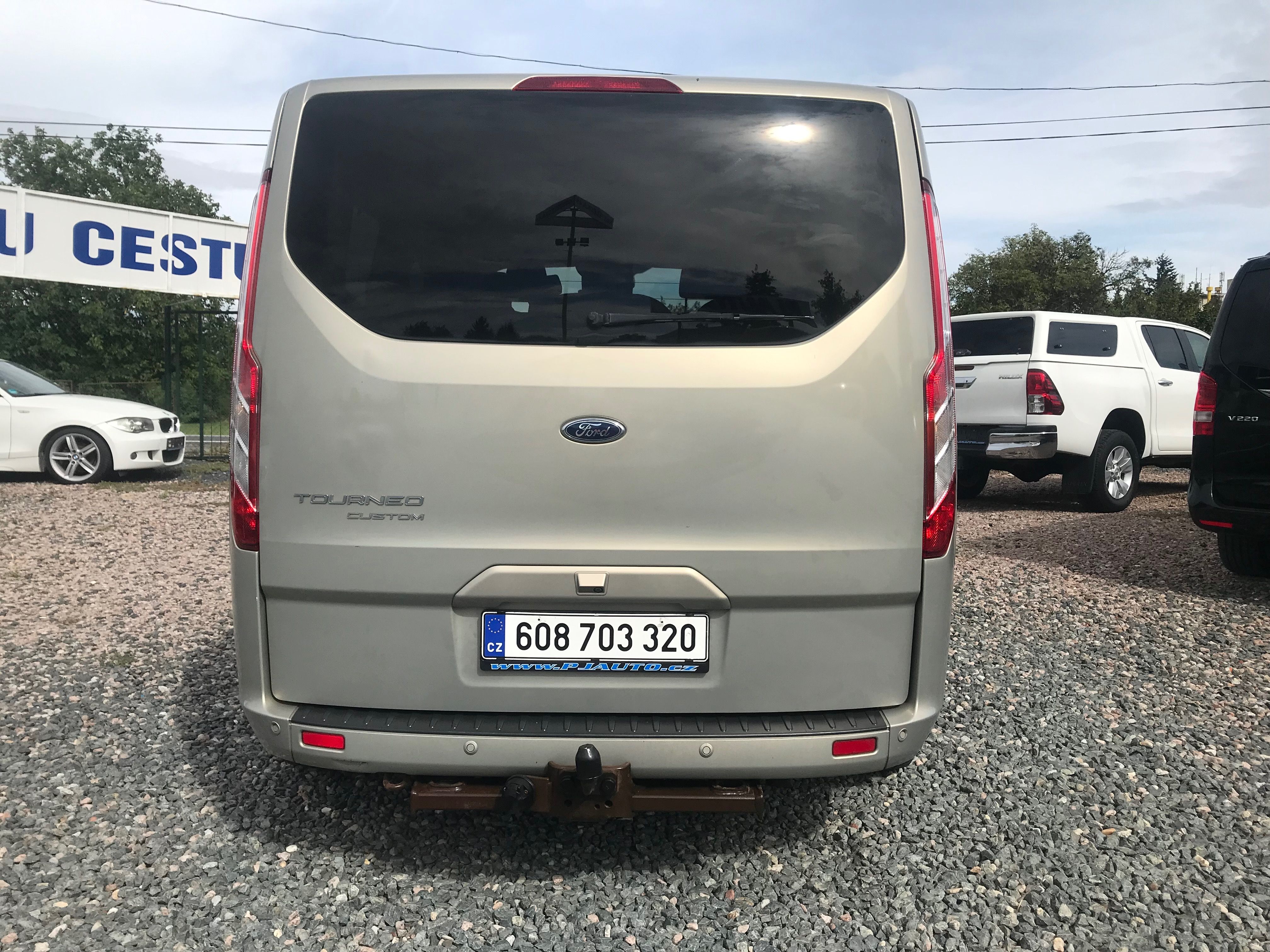Ford Tourneo Custom, 2.0 TCDI 125 KW,L2,8-MÍST,DPH - fotka 6