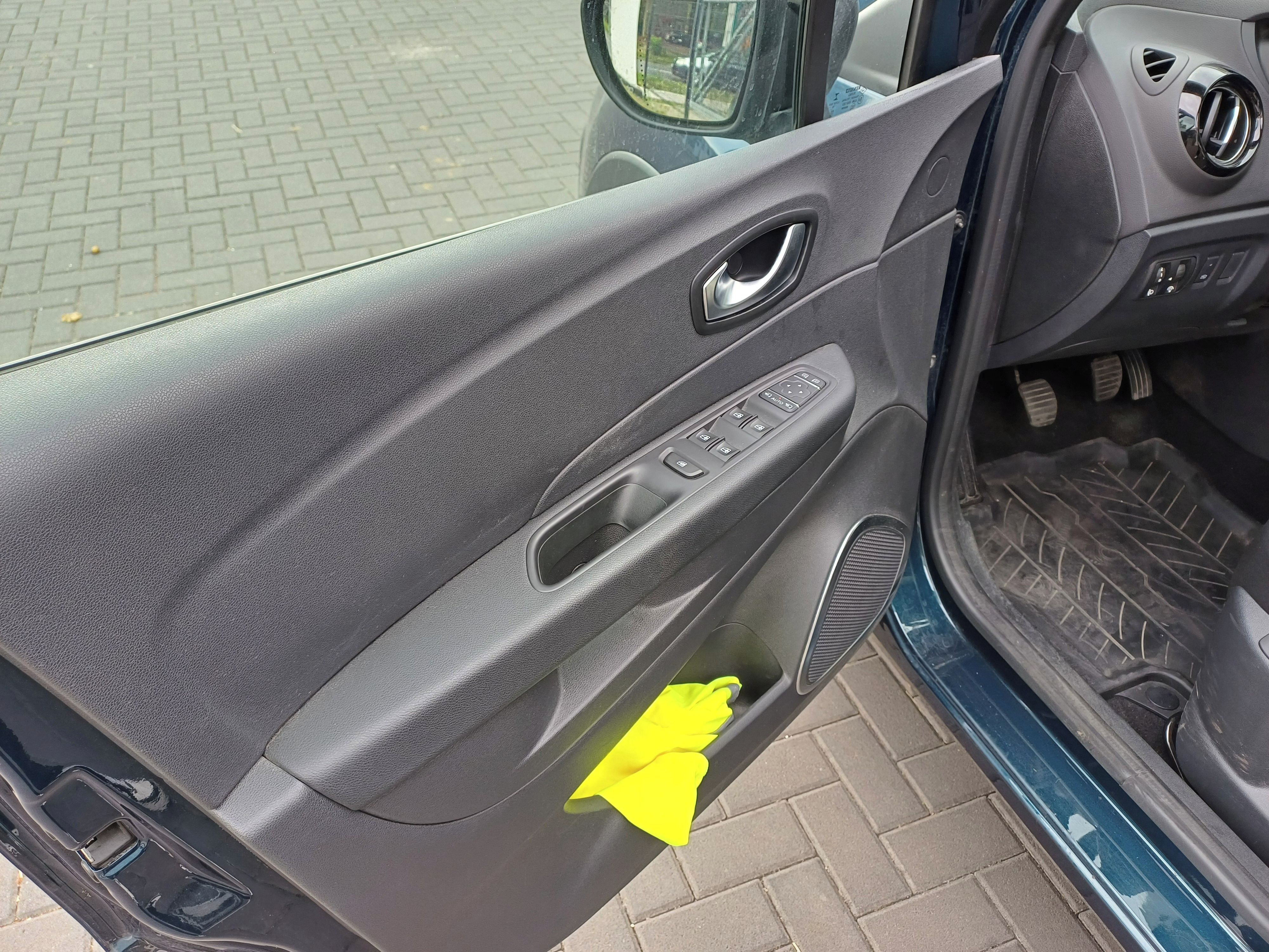 Renault Captur, 0.9, 66 kW - fotka 5