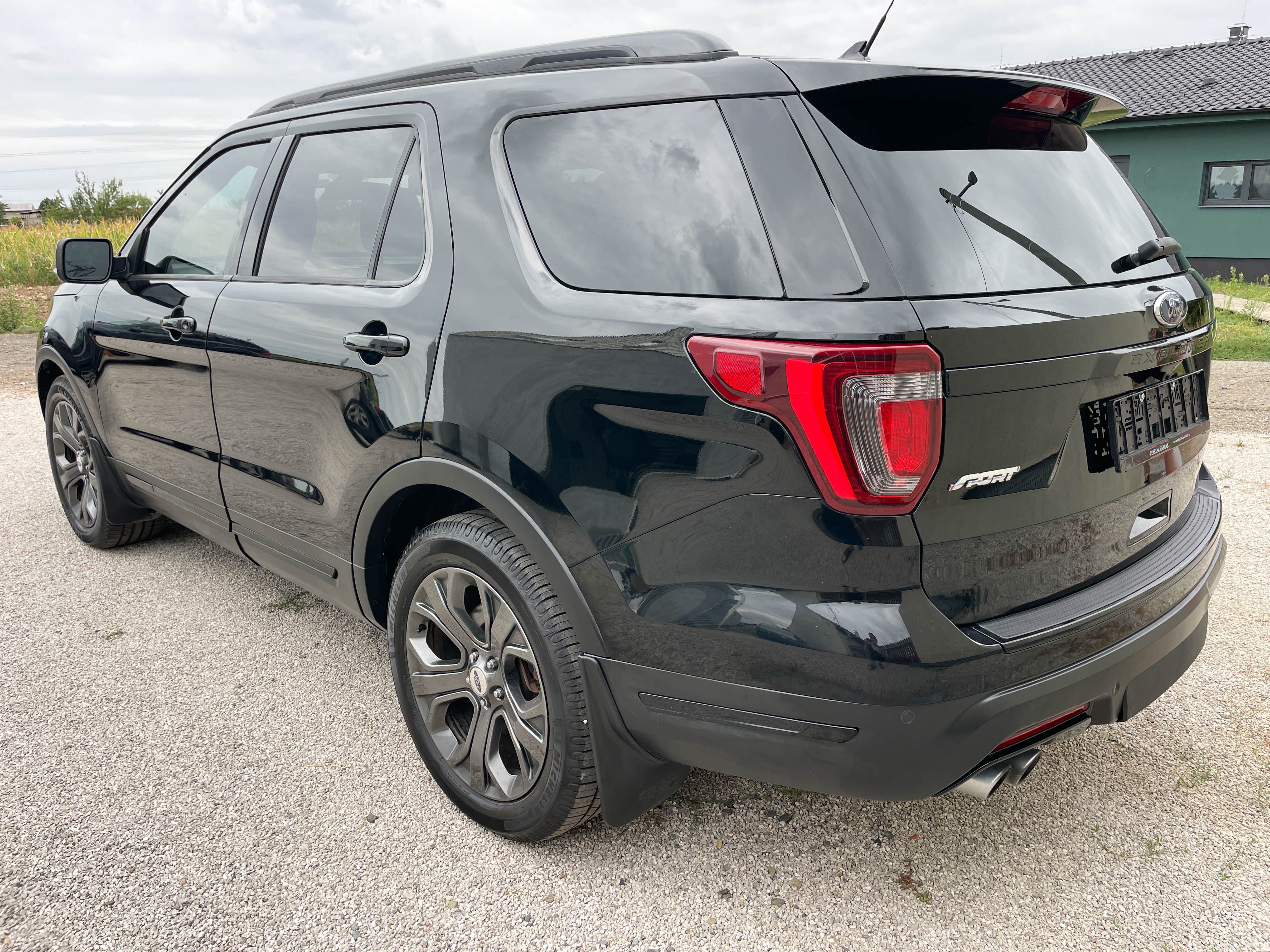 Ford Explorer, Sport 3.5V6 4WD+PANO+6MÍST+ACC - fotka 4