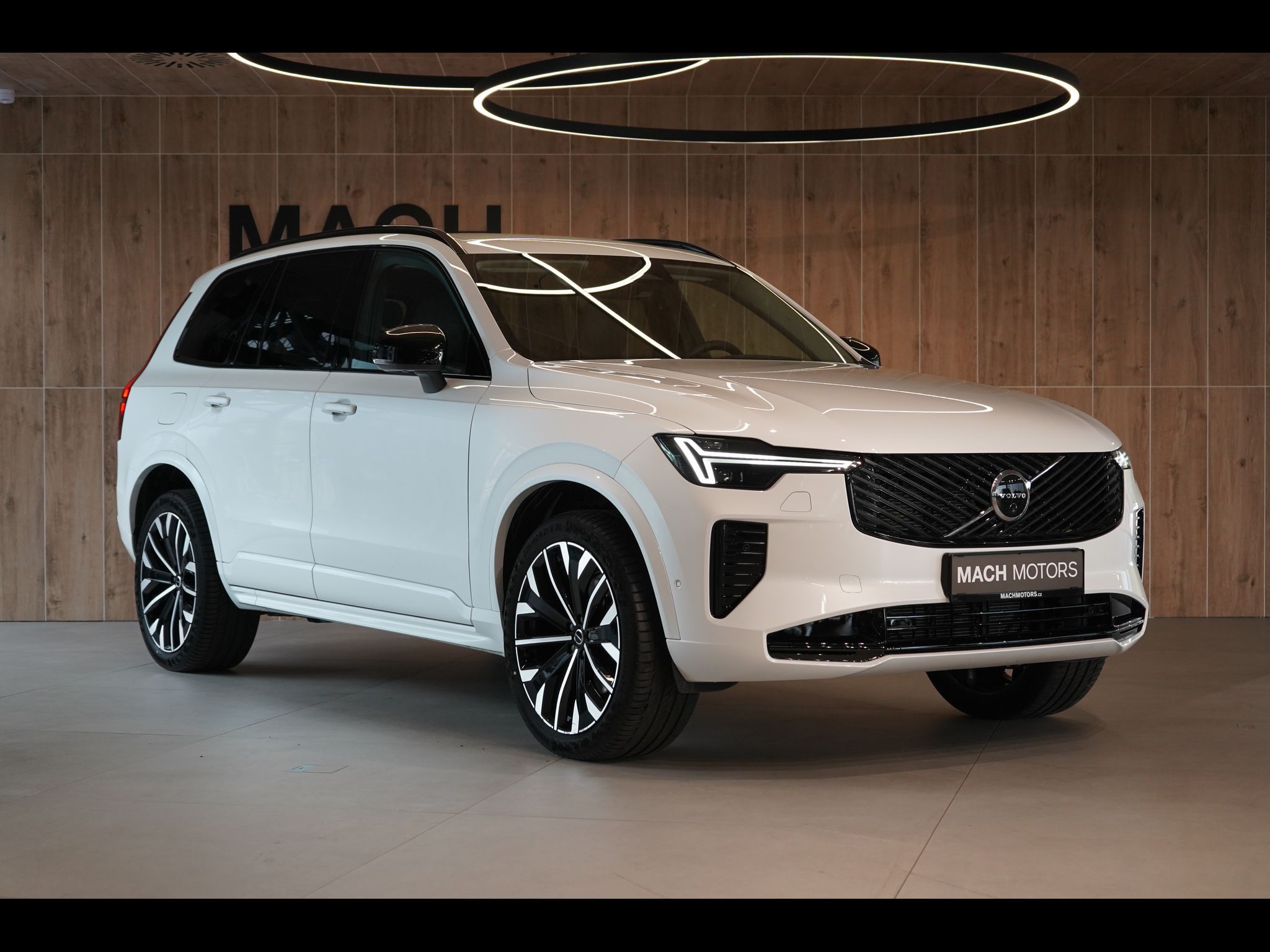 Volvo XC90, B5 PLUS Bright, Vzduch, 360° - fotka 4