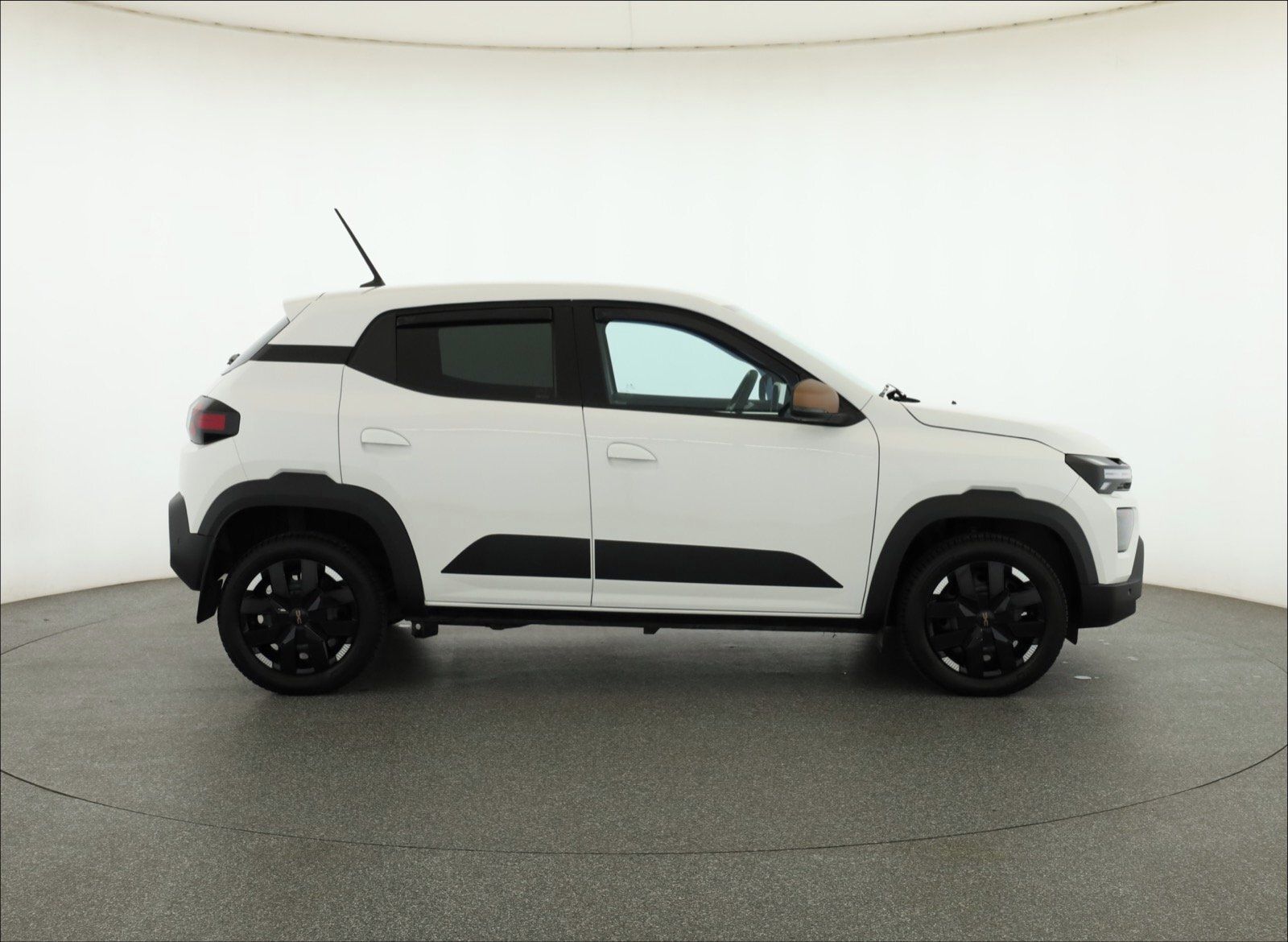 Dacia Spring, Electric 65 (27 kWh), Automat - fotka 6