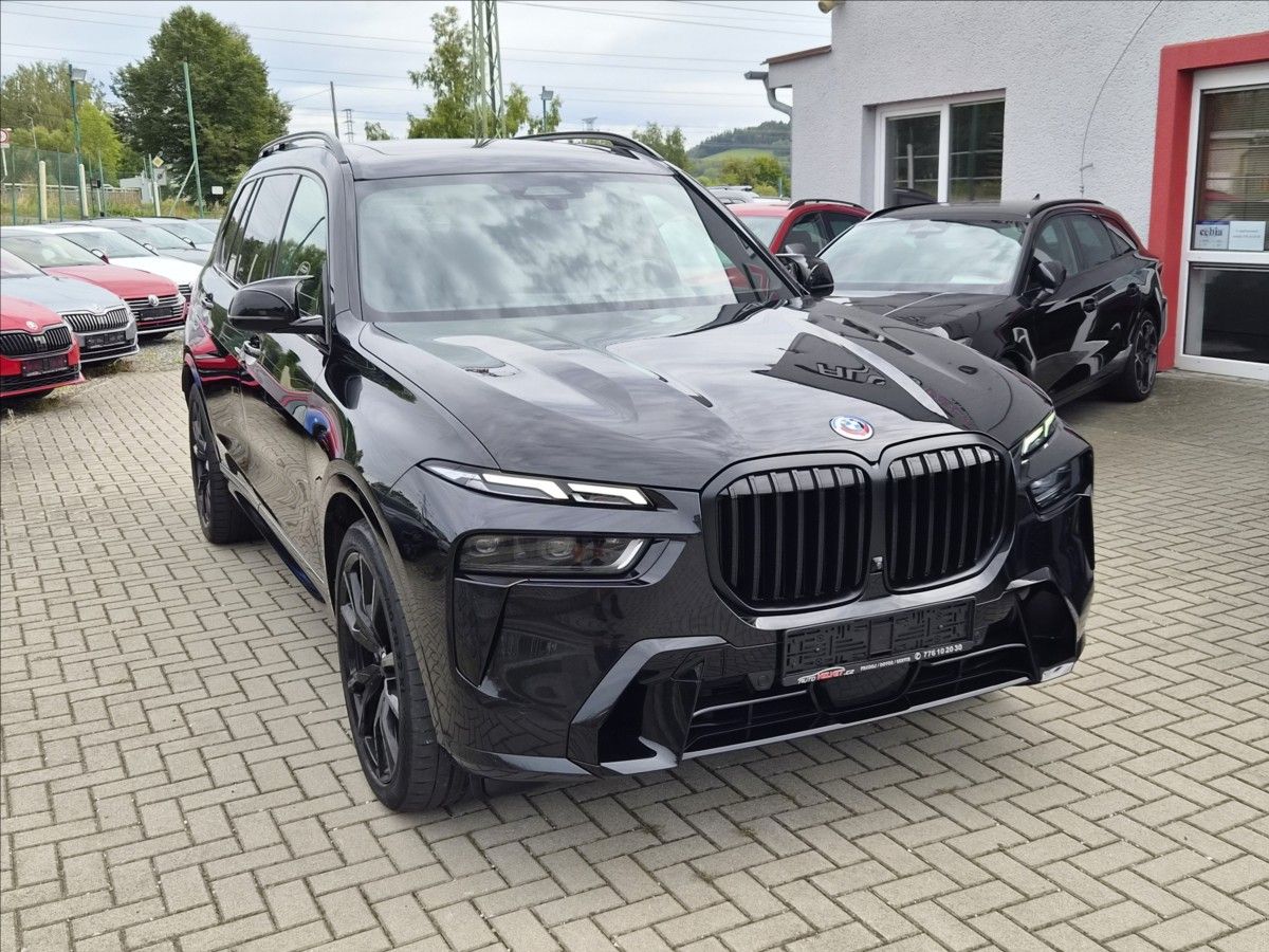 BMW X7, 40d M *HUD*SKY LOUNGE*TAŽNÉ* - fotka 4
