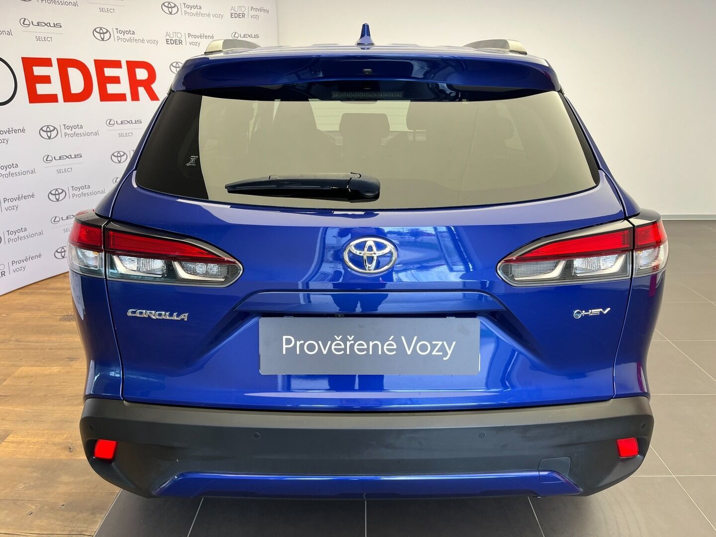 Toyota Corolla Cross, 2.0L Hybrid Style Tech 2x4 - fotka 5