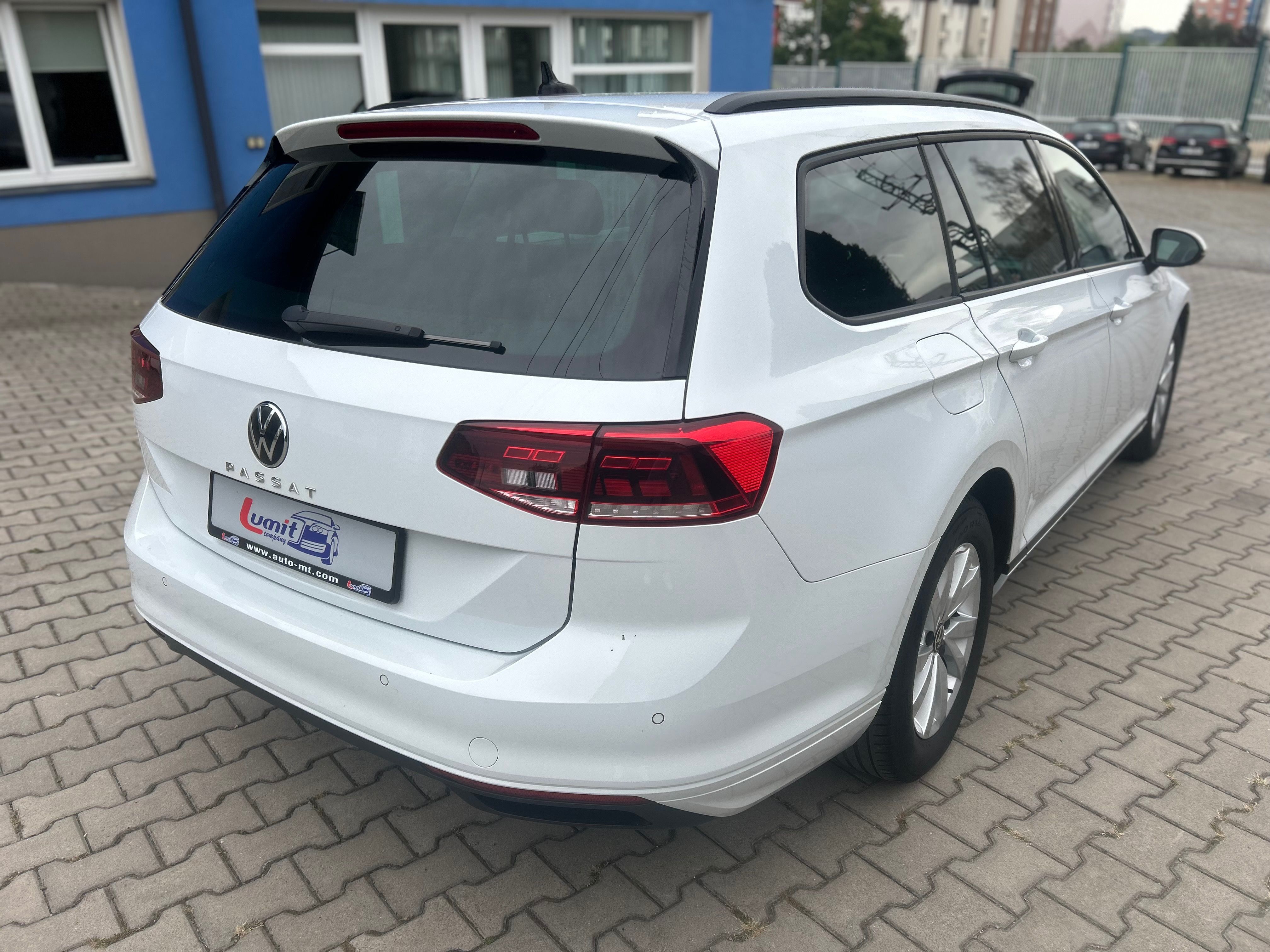 Volkswagen Passat, 2.0 TDi DSG Business - fotka 5