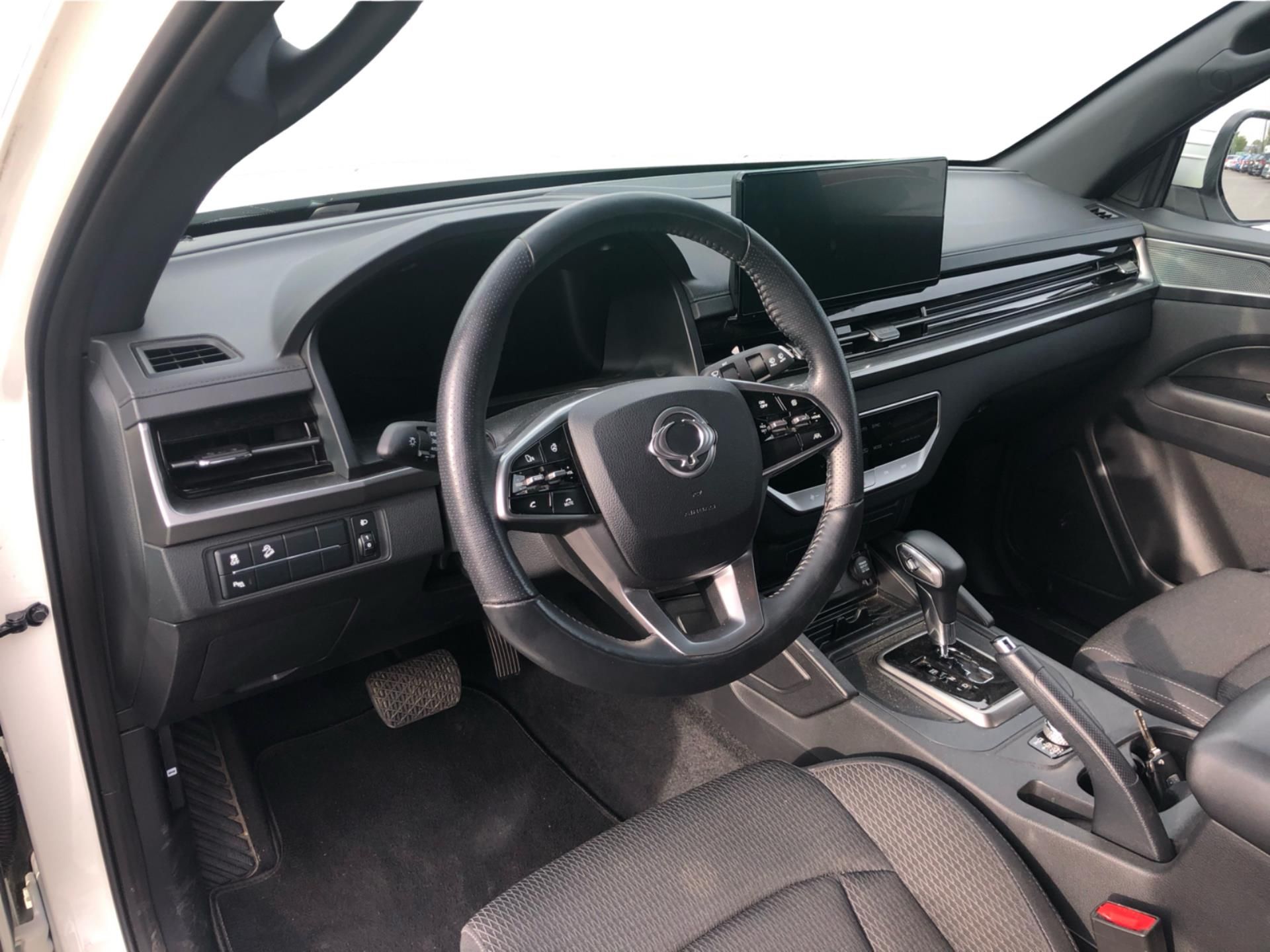 SsangYong Musso, Grand 2.2 e-XDi TD AT 4x4 - fotka 5