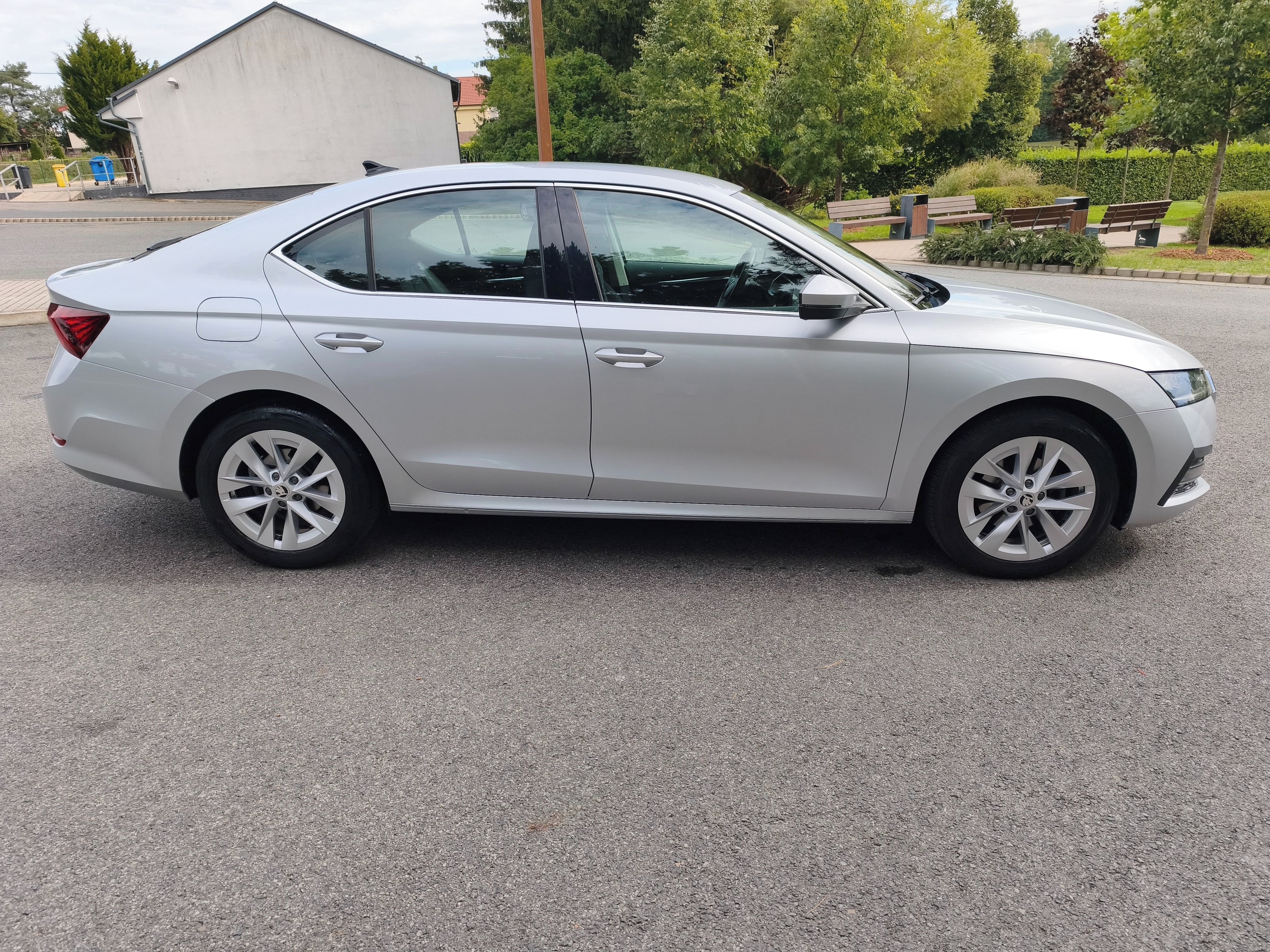 Škoda Octavia, 2,0 TDI Style Č.R.1 majitel - fotka 4
