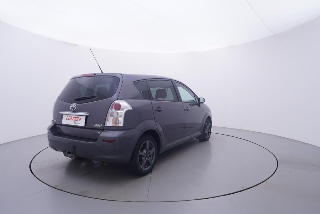 Toyota Corolla Verso, 2.2 DCI 100 kW - fotka 5