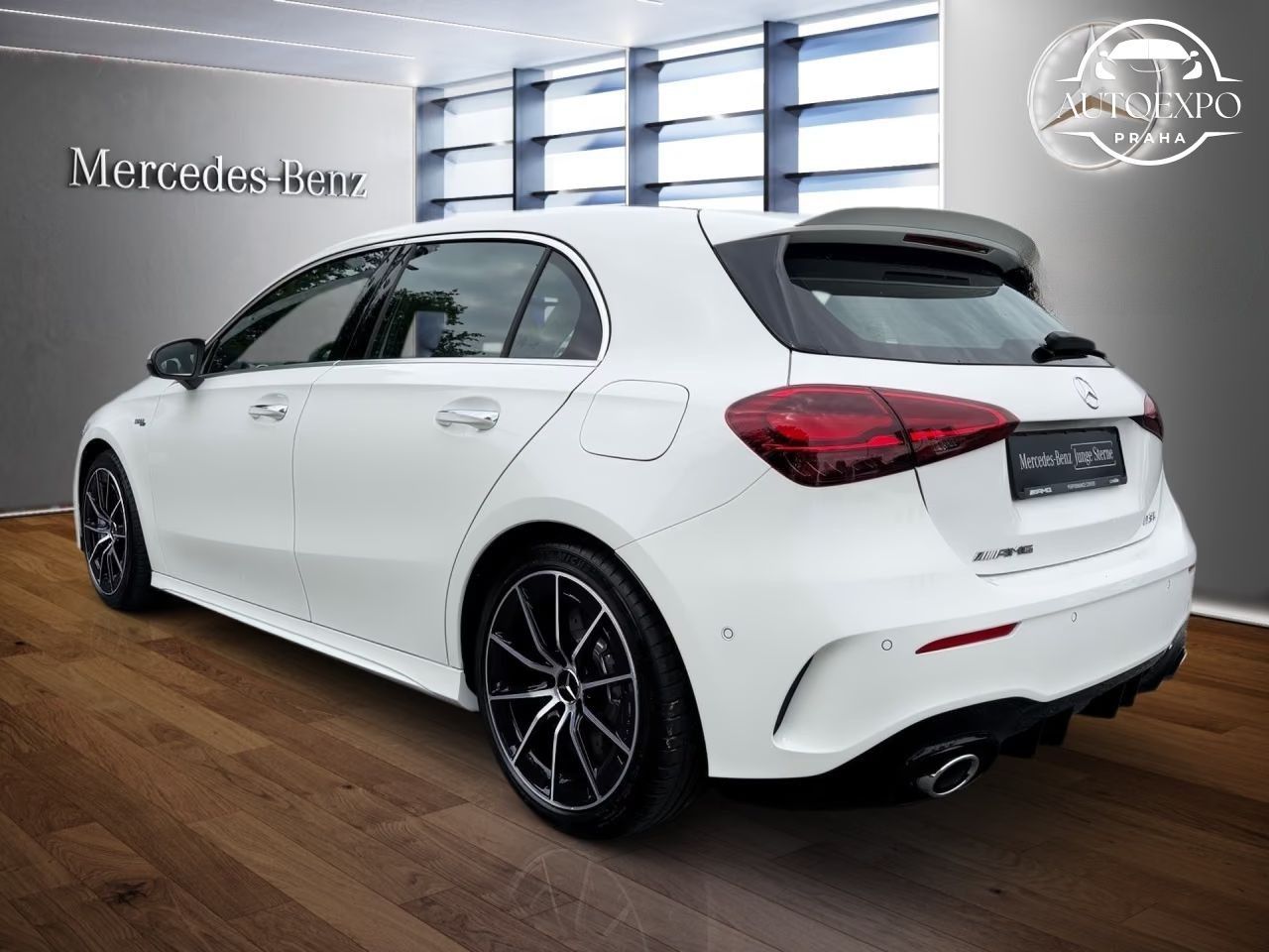 Mercedes-Benz Třídy A, AMG A 35 4M*AMBIENTE - fotka 3