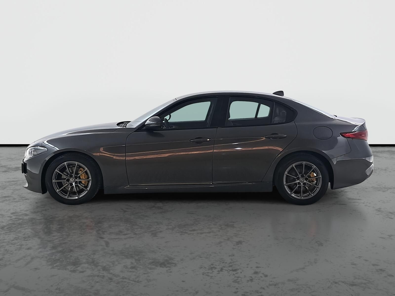 Alfa Romeo Giulia, 2.0 Turbo, Automat, Serv.kniha - fotka 3