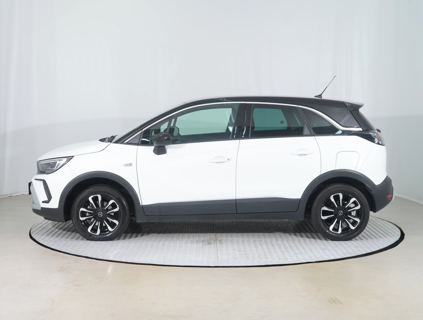 Opel Crossland, 1.2 Turbo, Automat, Serv.kniha - fotka 3