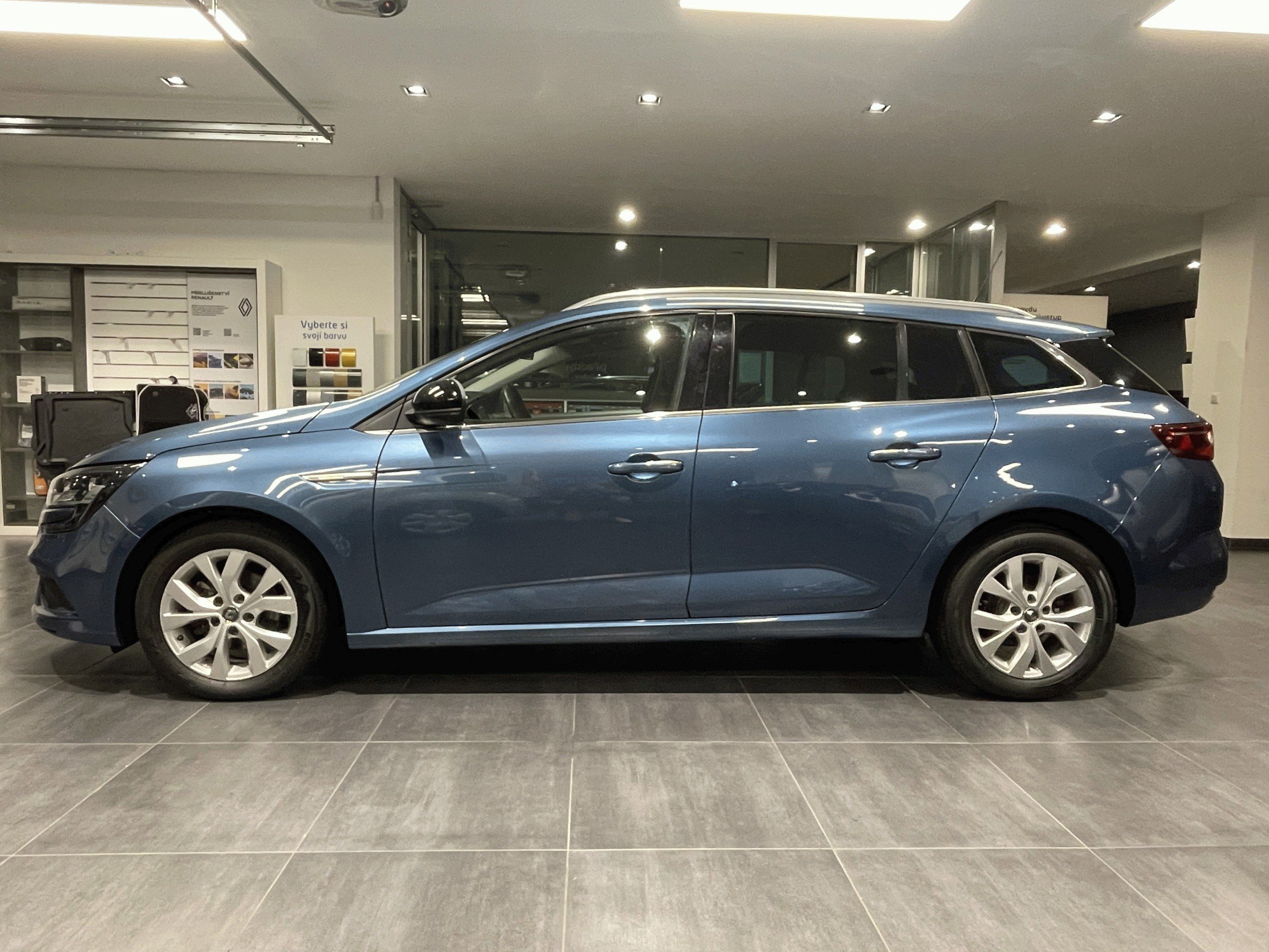 Renault Mégane, Grandt. LIMITED 1,3TCe 140k - fotka 2