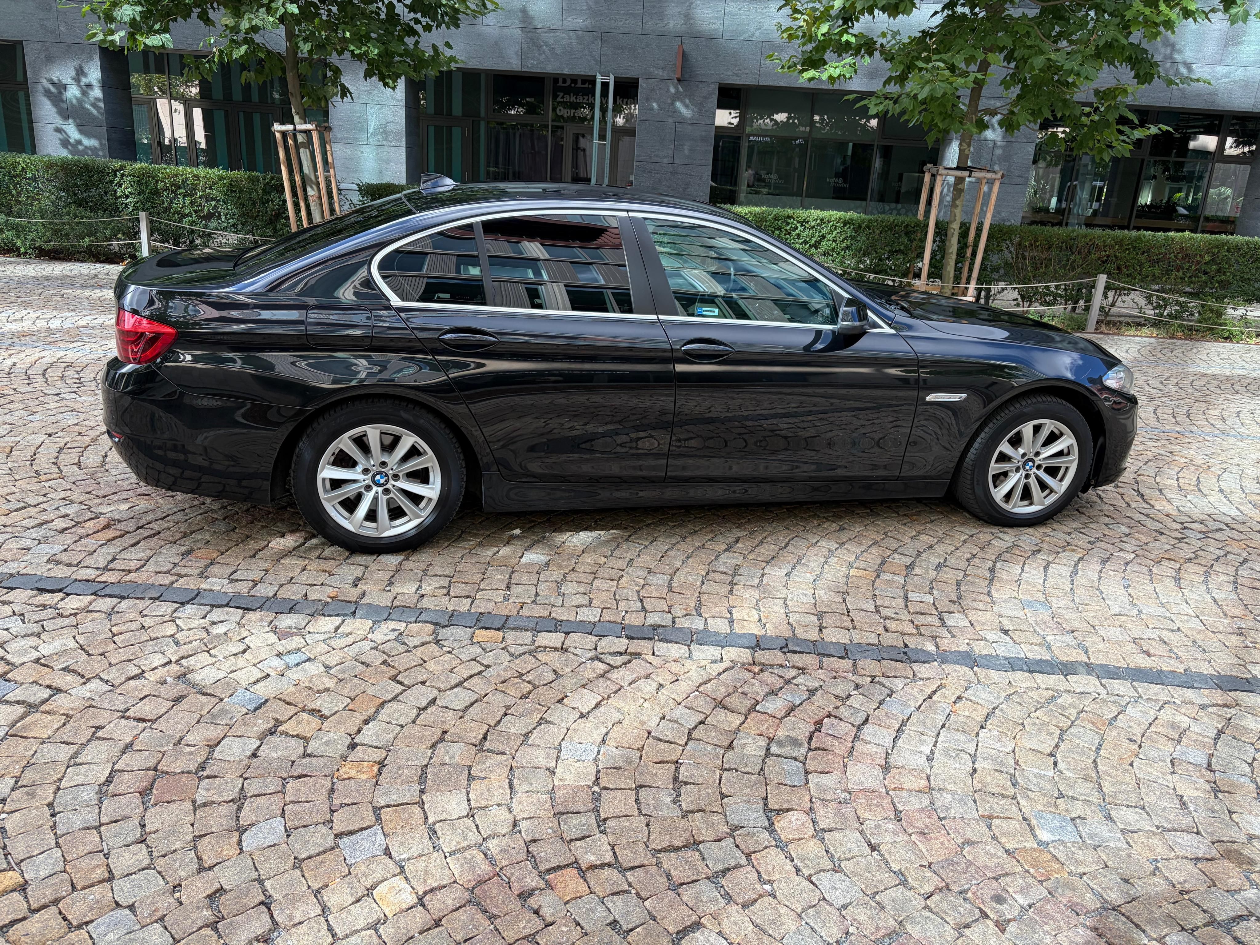 BMW Řada 5, BMW 520d X-DRIVE 2013 koupeno - fotka 4