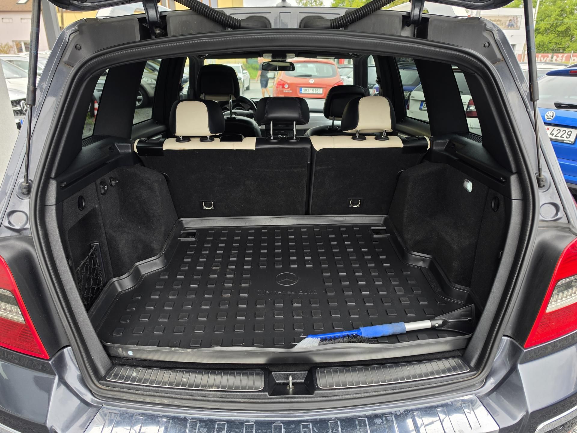 Mercedes-Benz GLK, 350 4-MATIC - fotka 5