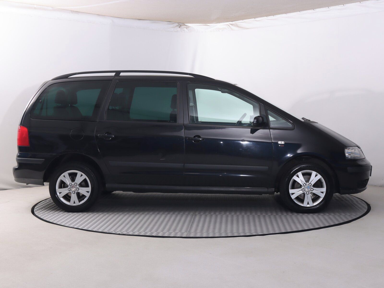 Seat Alhambra, 2.0 TDI, 7 míst - fotka 6